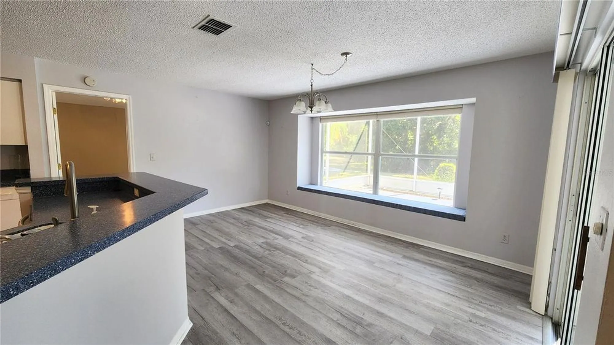 Property Slideshow image 9 of 60 | 2113 e del webb blvd, Sun City Center, FL, 33573