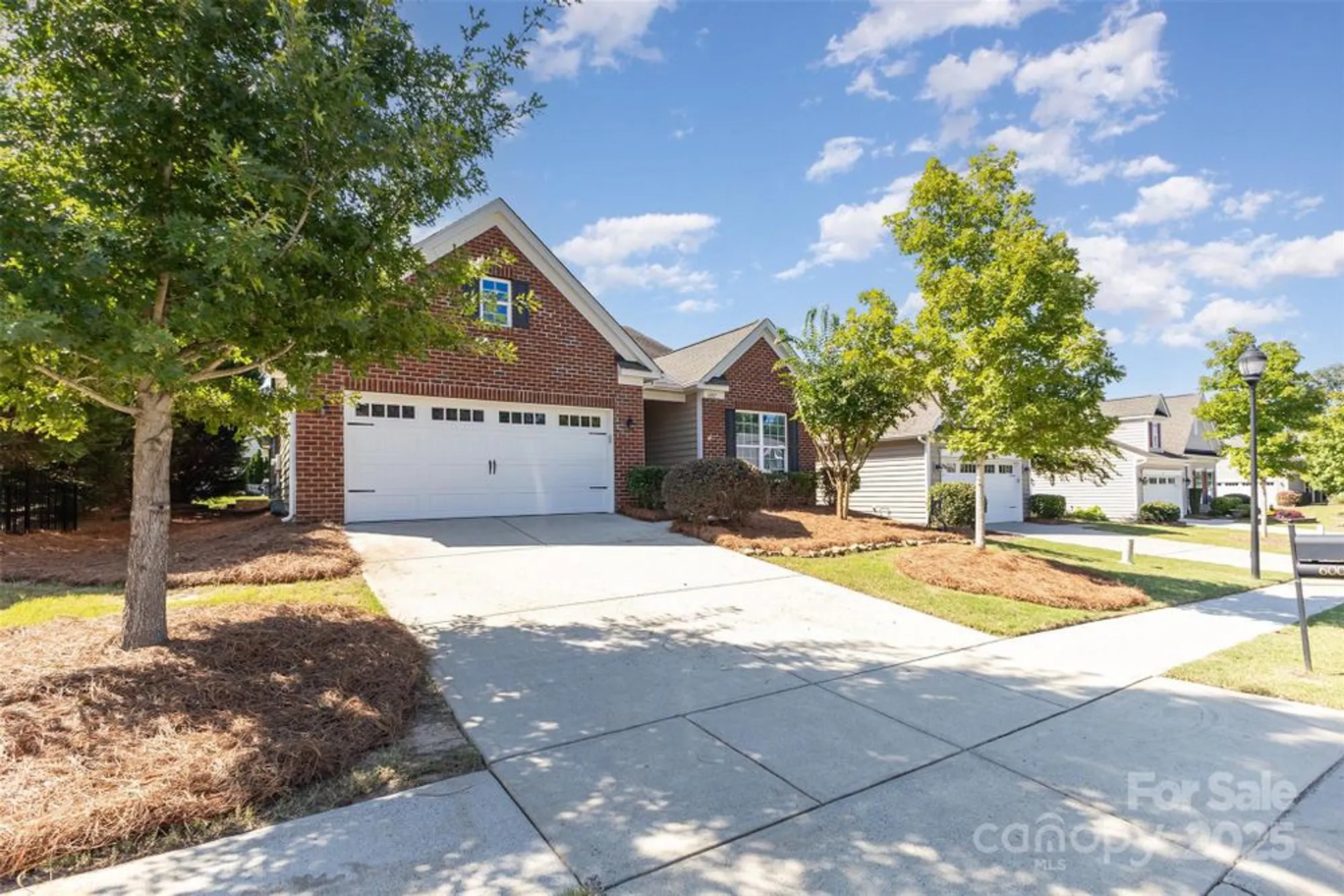 Property Slideshow image 1 of 28 | 6007 edinburgh ln, Fort Mill, SC, 29707