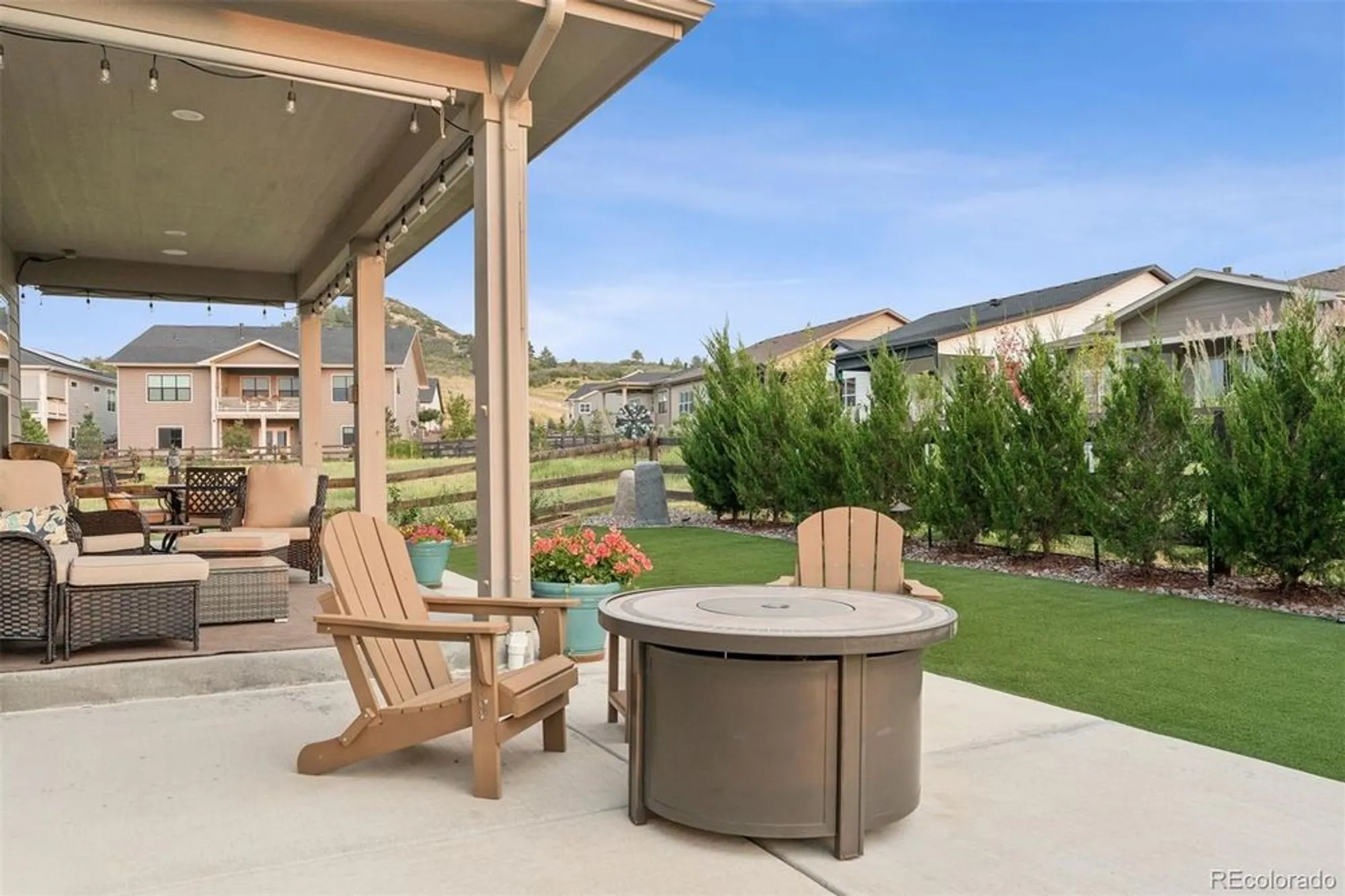 Property Slideshow image 36 of 50 | 532 woodroot cir, Castle Rock, CO, 80104