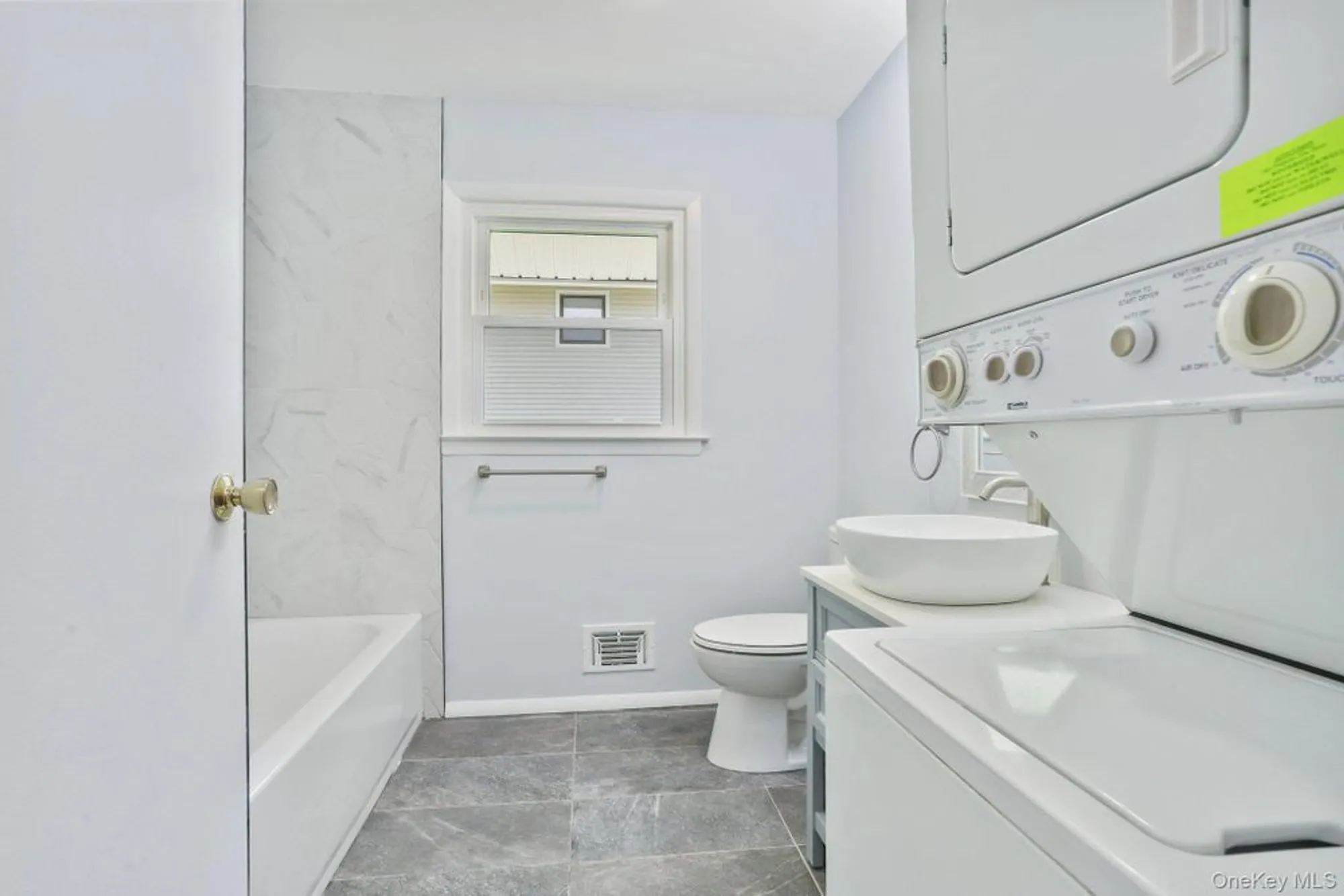 Property Slideshow image 7 of 15 | 34 warwick pl d, Yorktown Heights, NY, 10598