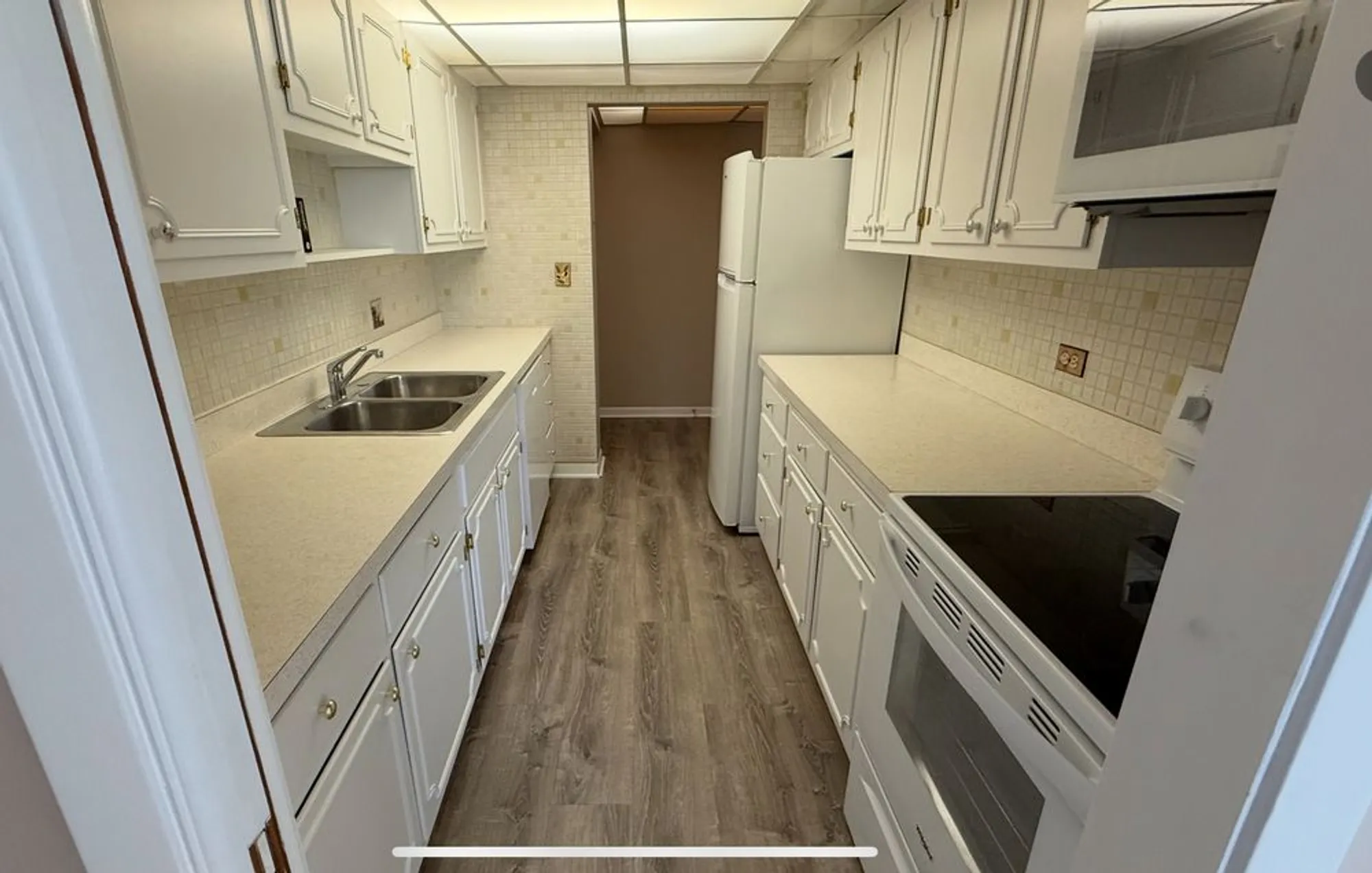 Property Slideshow image 6 of 20 | 5300 walnut ave 12b, Downers Grove, IL, 60515