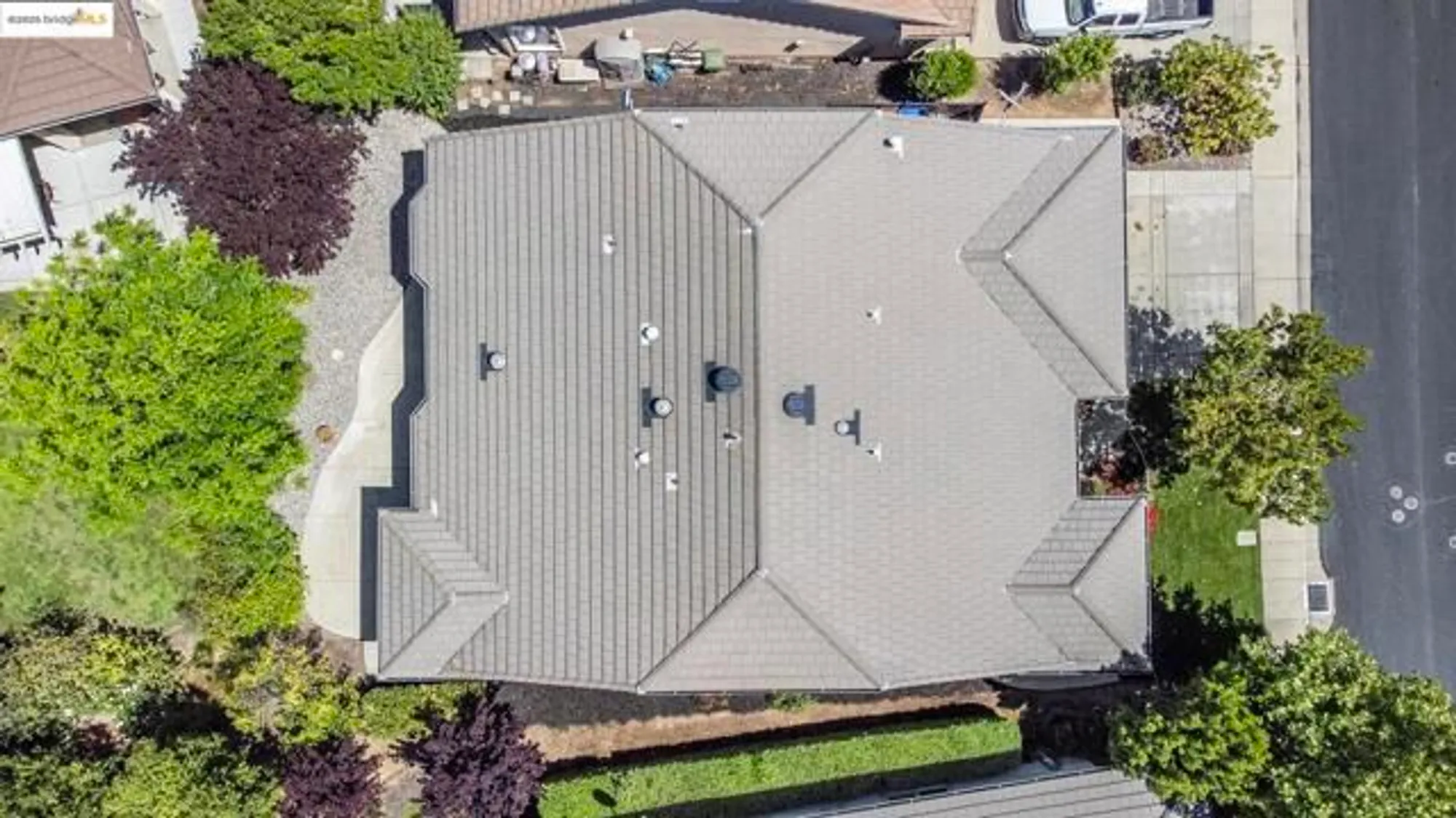 Property Slideshow image 33 of 48 | 1012 centennial dr, Brentwood, CA, 94513