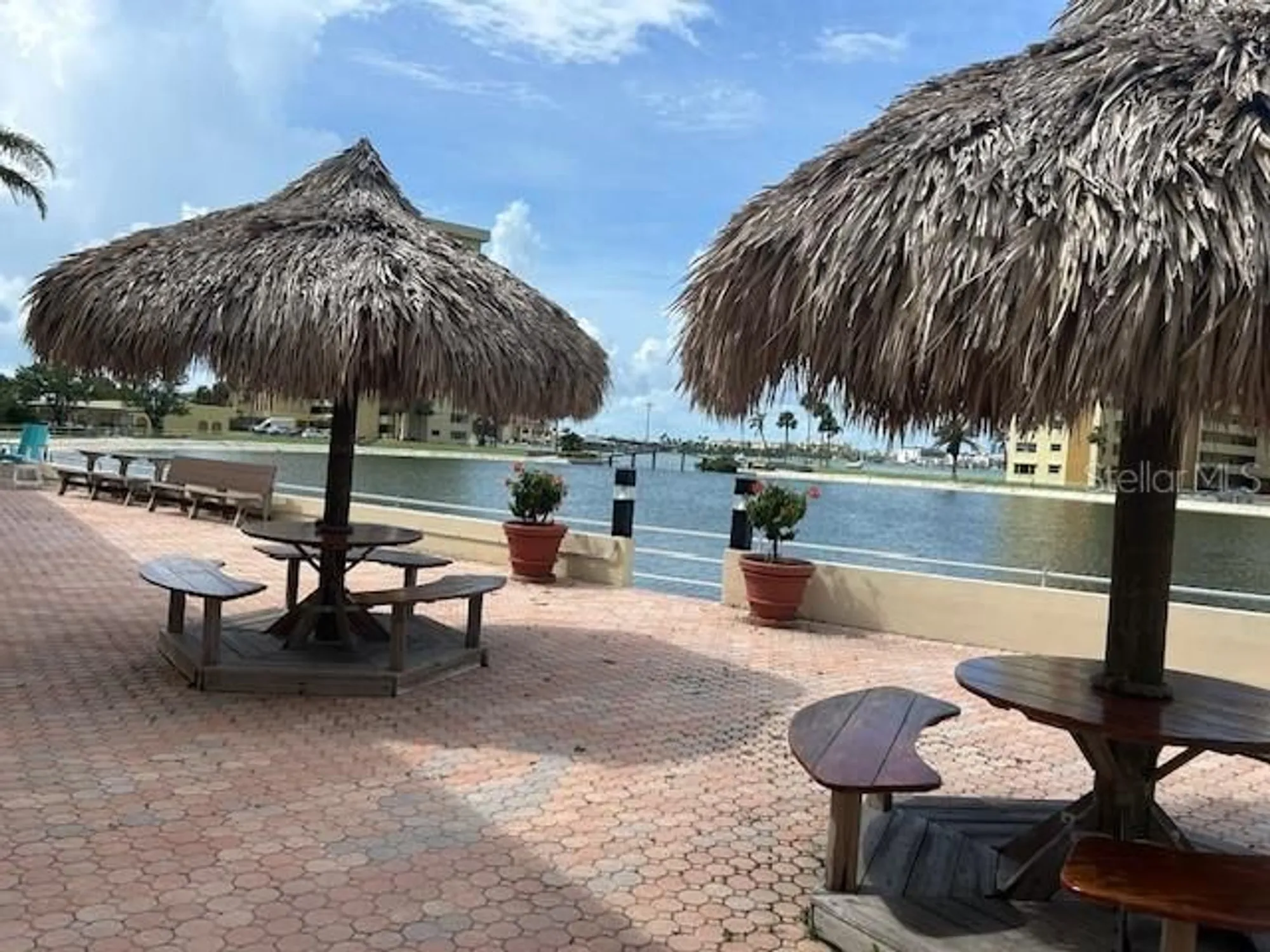 Property Slideshow image 38 of 47 | 4525 cove cir apt 1002, St Petersburg, FL, 33708