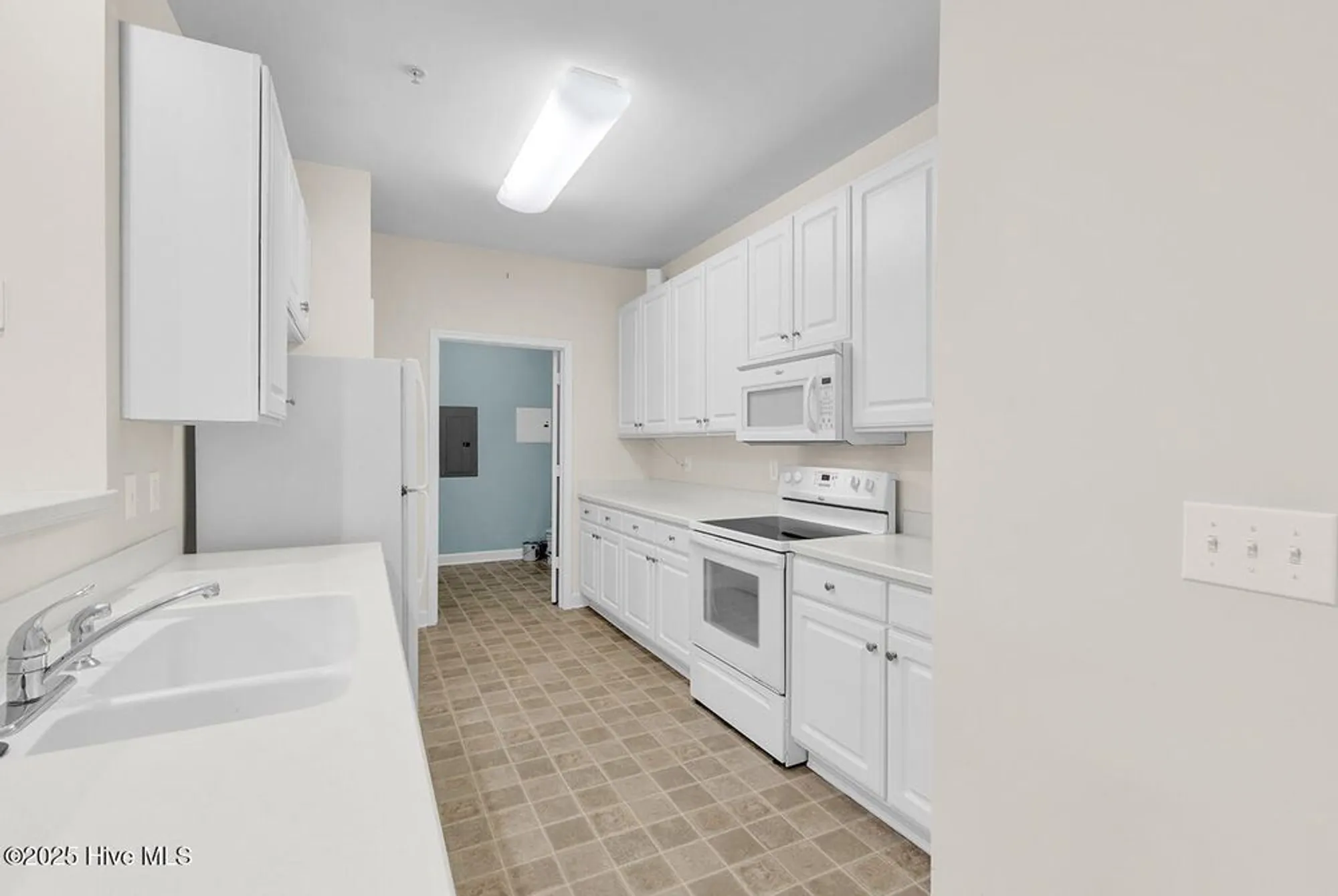 Property Slideshow image 3 of 30 | 395 s crow creek dr 1304, Calabash, NC, 28467