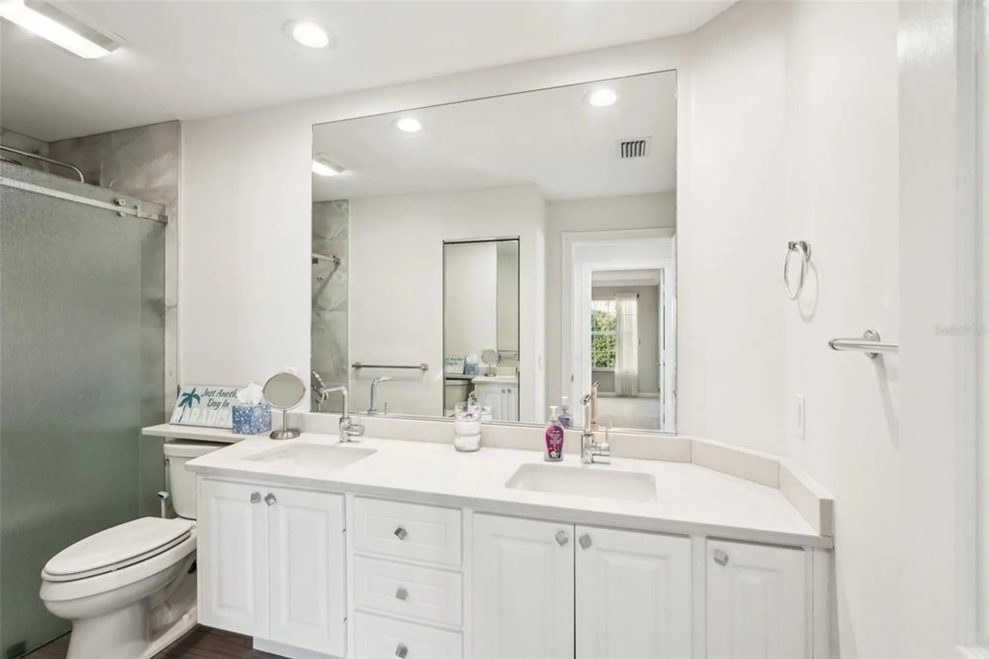 Property Slideshow image 60 of 74 | 7632 quinto dr, Sarasota, FL, 34238