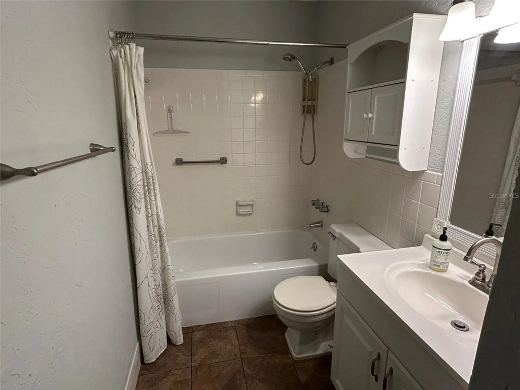 Property Slideshow image 10 of 12 | 10116 tulip st n # 10116, Pinellas Park, FL, 33782