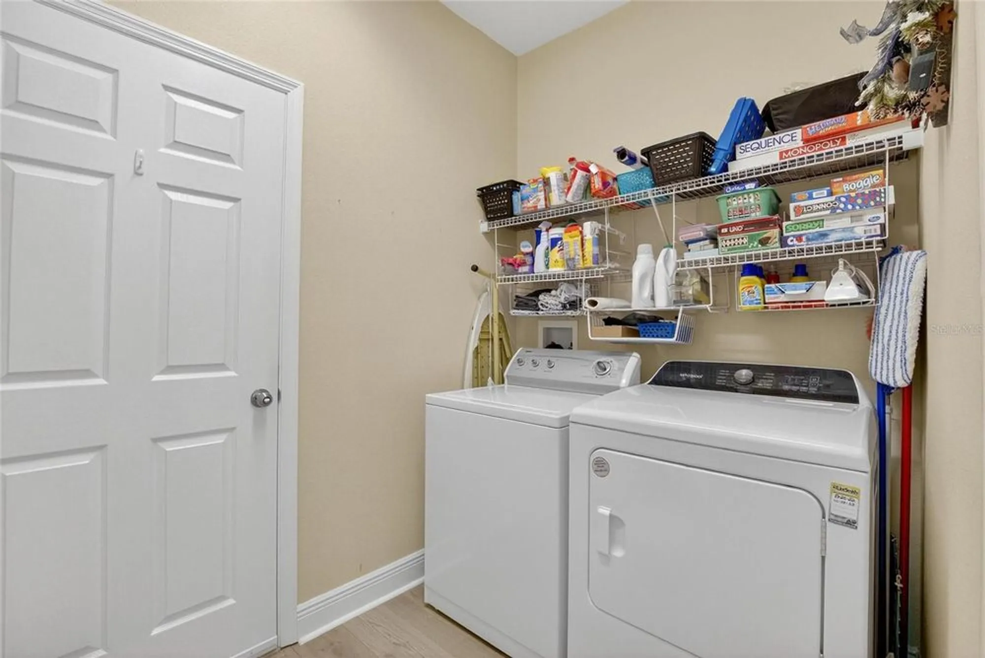 Property Slideshow image 34 of 58 | 307 bluewater falls ct, Apollo Beach, FL, 33572