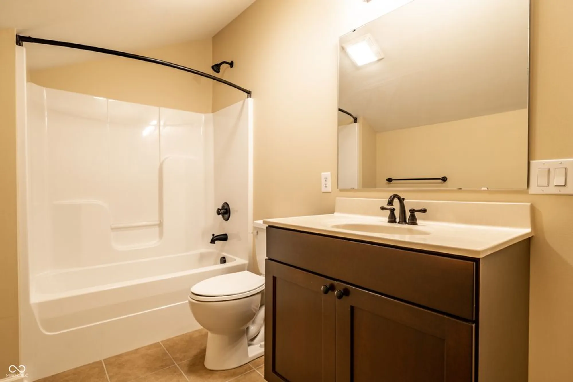 Property Slideshow image 29 of 36 | 489 firefly ln, Carmel, IN, 46032