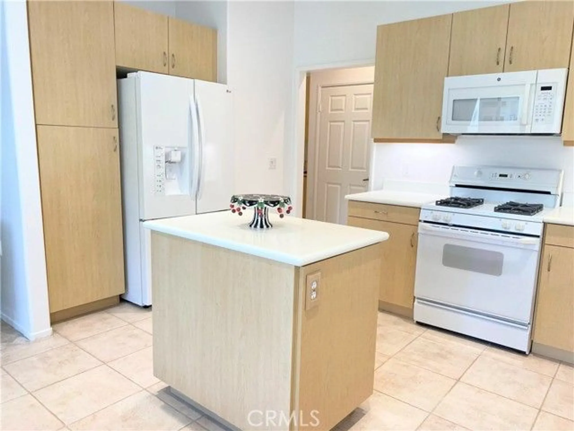 Property Slideshow image 7 of 30 | 28938 paseo caravella, Mission Viejo, CA, 92692