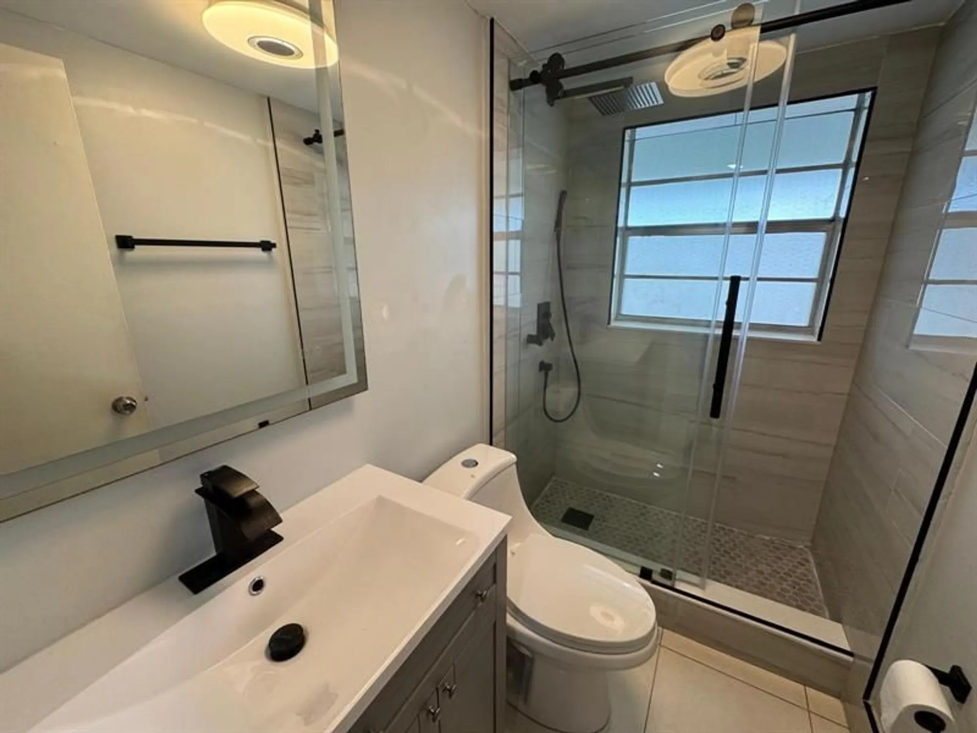 Property Slideshow image 19 of 37 | 7797 golf circle dr apt 304, Margate, FL, 33063