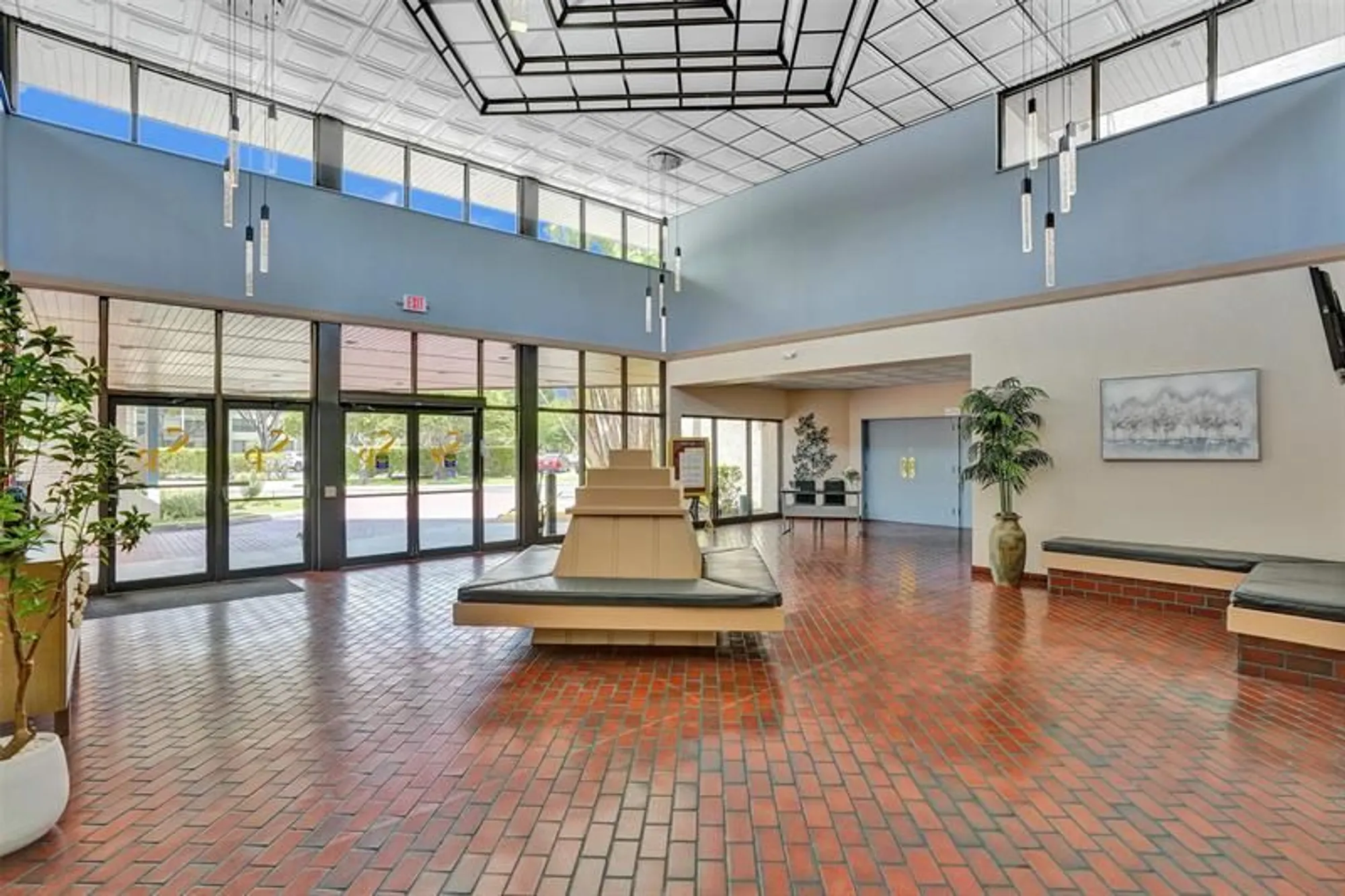 Property Slideshow image 40 of 48 | 1101 colony point cir 403, Pembroke Pines, FL, 33026