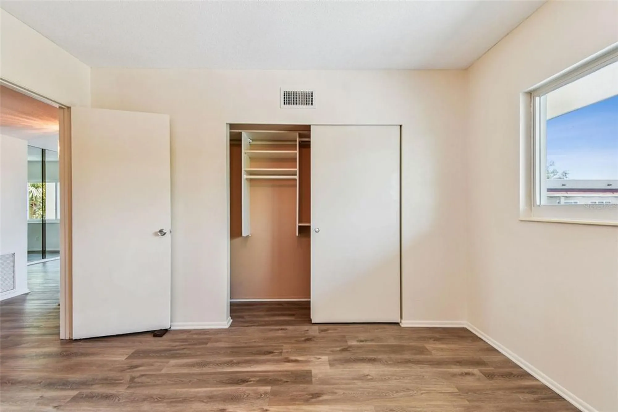 Property Slideshow image 28 of 55 | 2071 australia way 59, Clearwater, FL, 33763