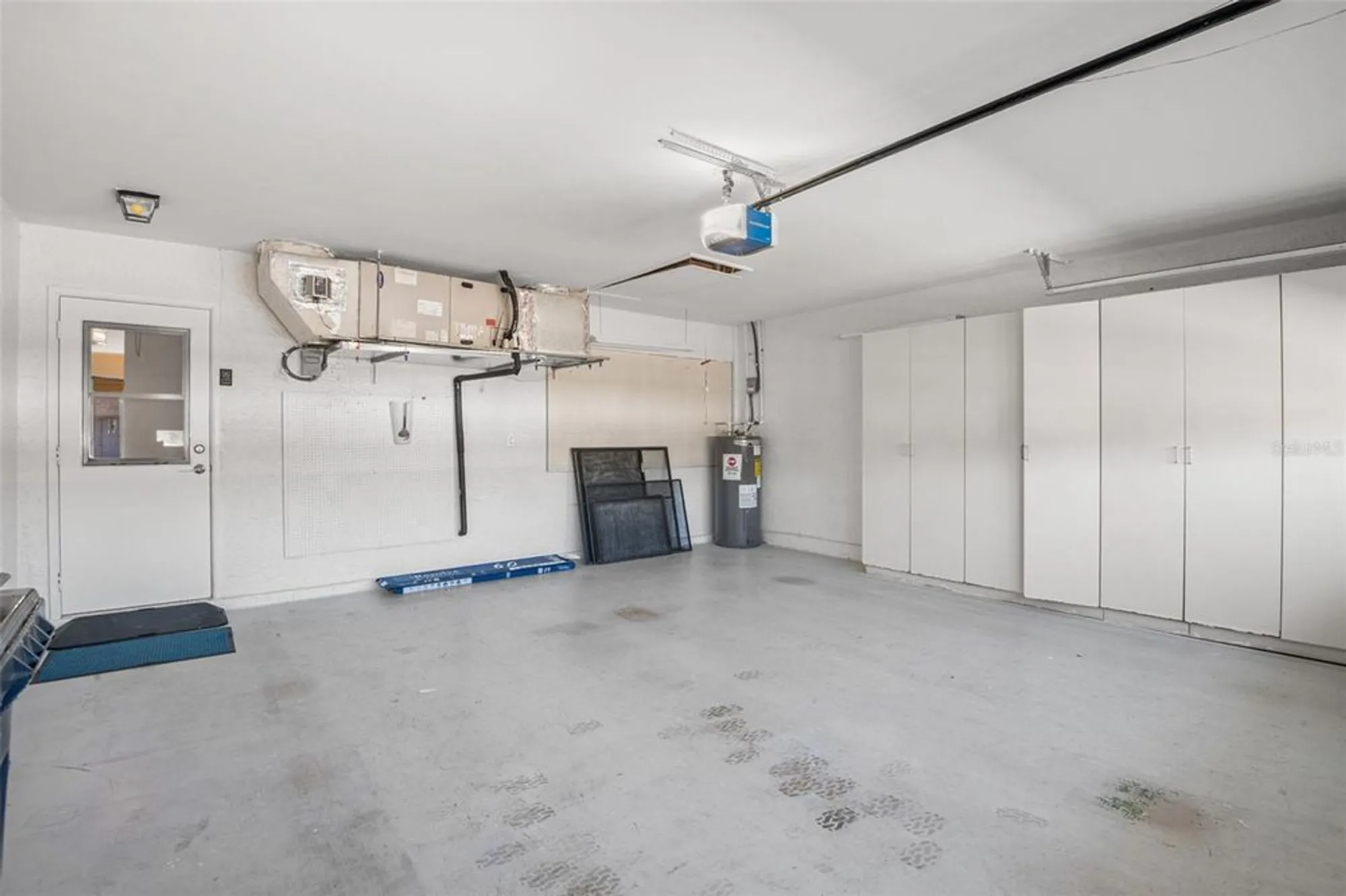 Property Slideshow image 31 of 51 | 302 linger ln, Sun City Center, FL, 33573