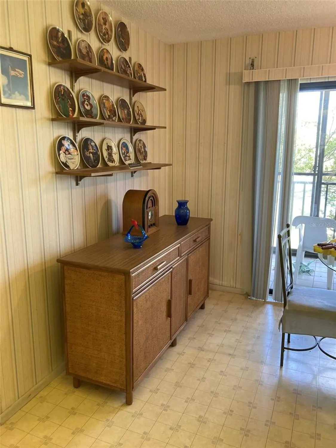 Property Slideshow image 8 of 50 | 8174 terrace garden dr n unit 307, St Petersburg, FL, 33709