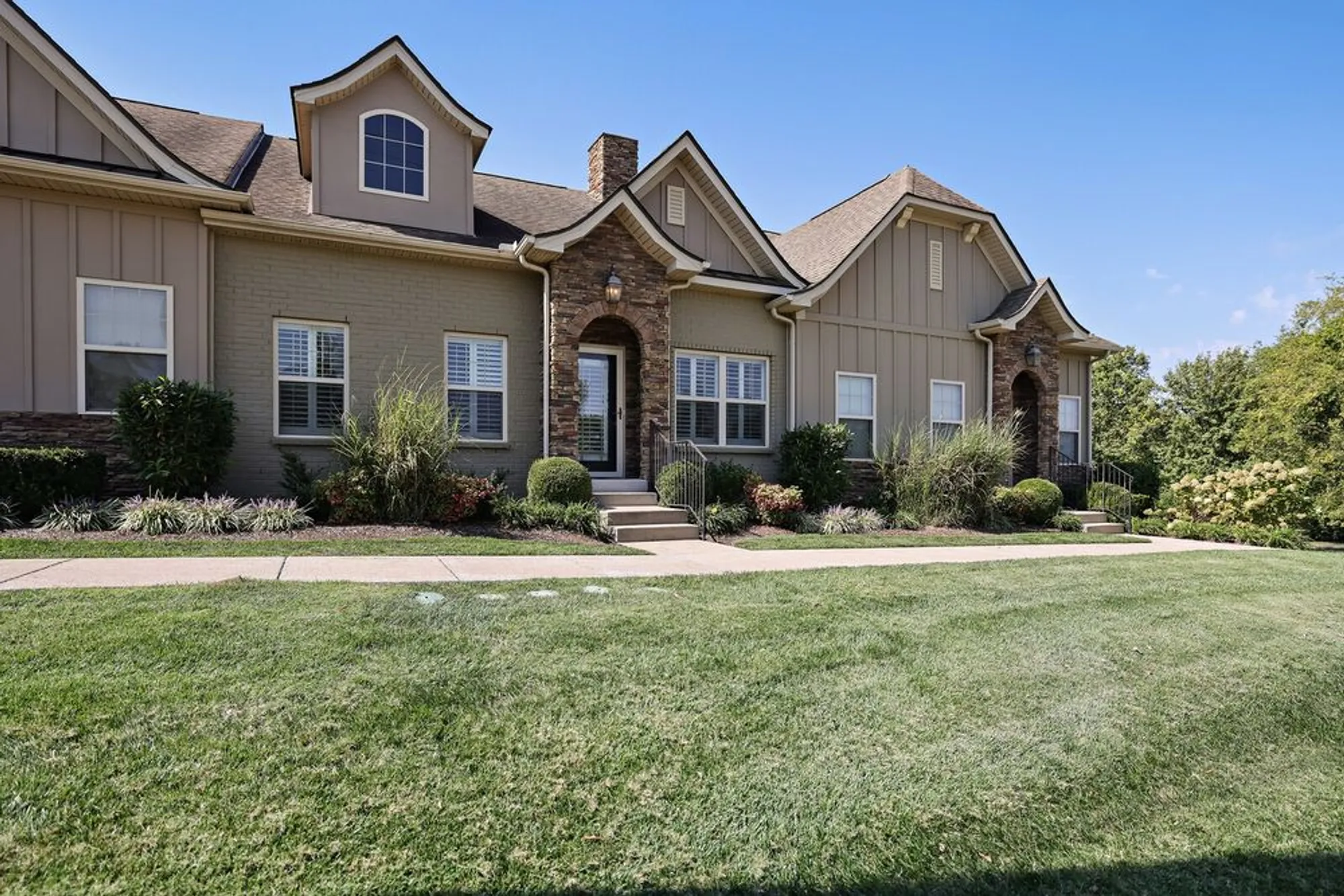 Property Slideshow image 3 of 45 | 304 thesing ct pvt, Nolensville, TN, 37135