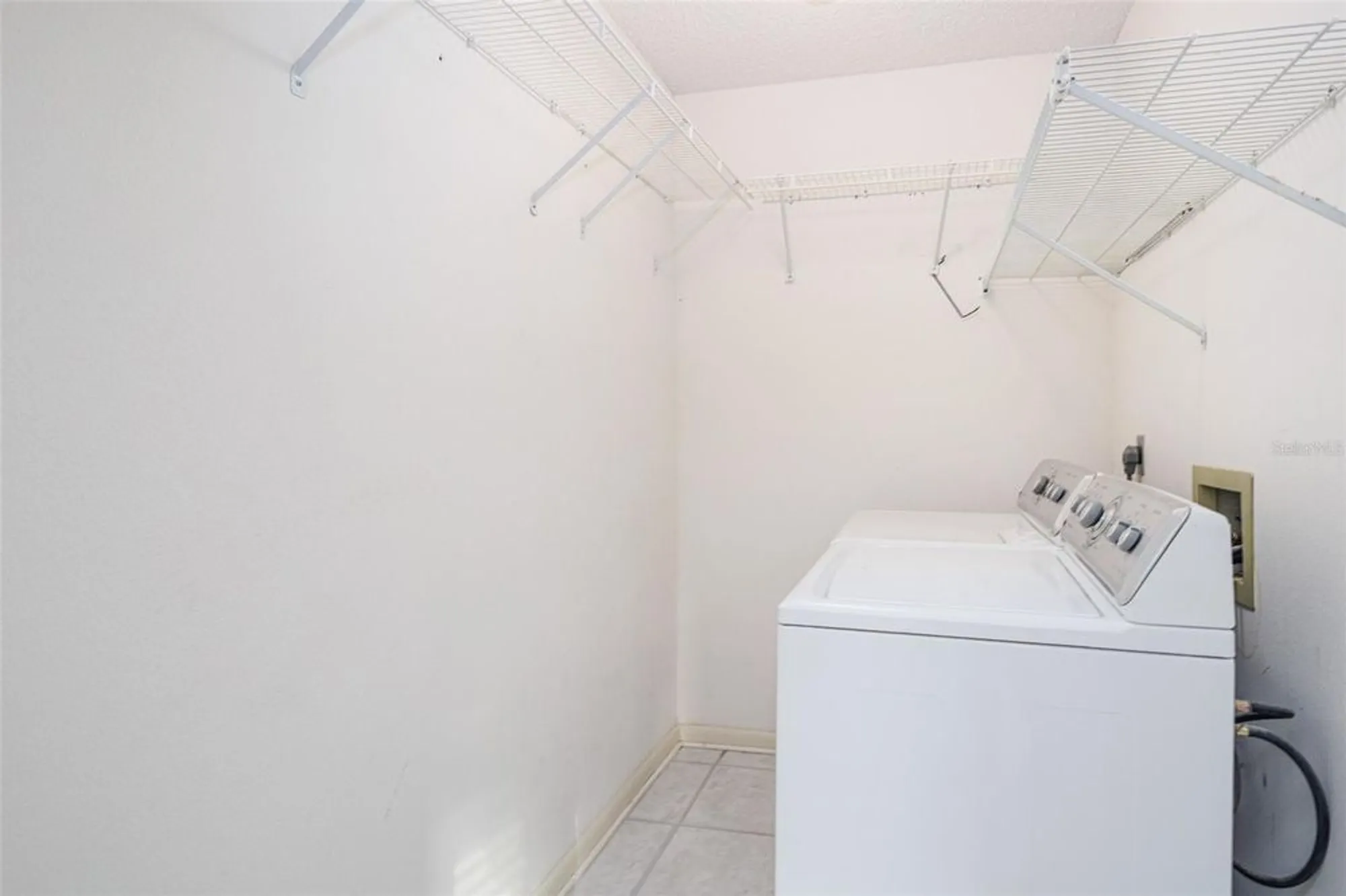 Property Slideshow image 30 of 39 | 4850 squire hollow dr, Lakeland, FL, 33811