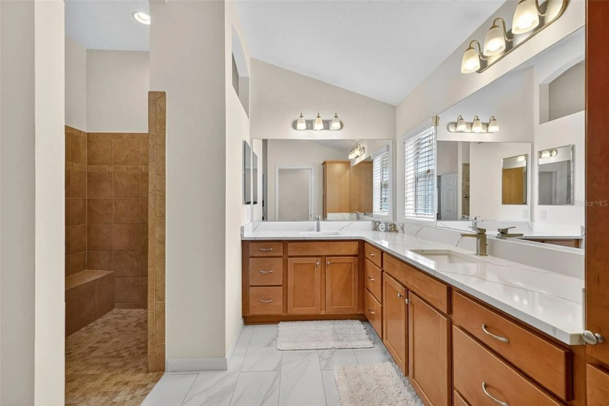 Property Slideshow image 28 of 54 | 10063 lake miona way, Oxford, FL, 34484