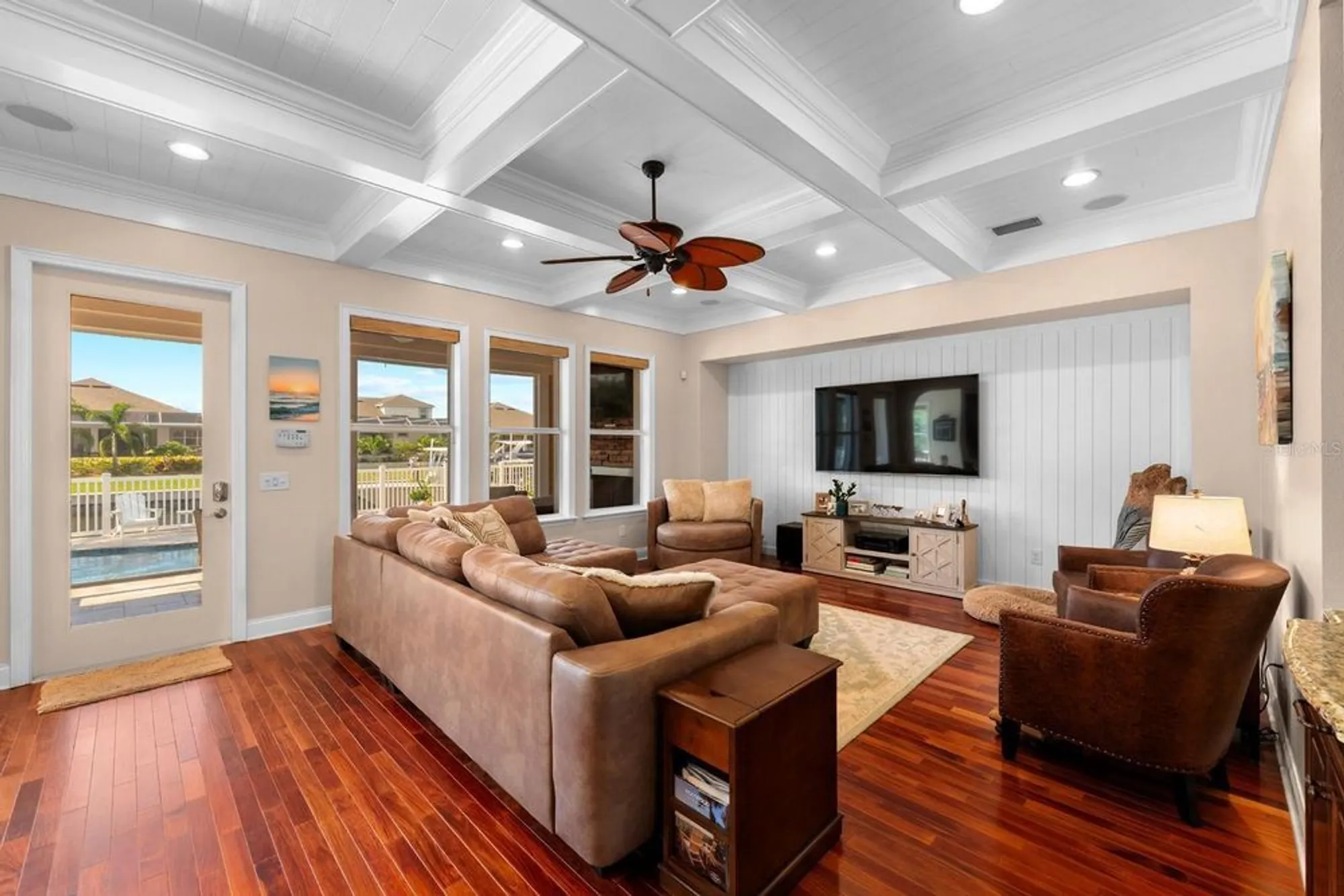 Property Slideshow image 14 of 45 | 703 islebay dr, Apollo Beach, FL, 33572