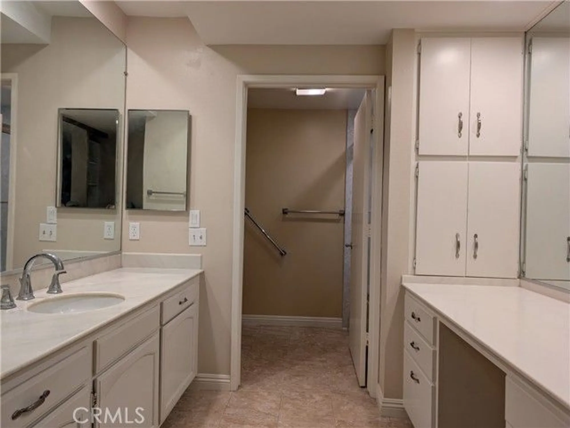 Property Slideshow image 27 of 47 | 4006 calle sonora oeste unit 3f, Laguna Woods, CA, 92637