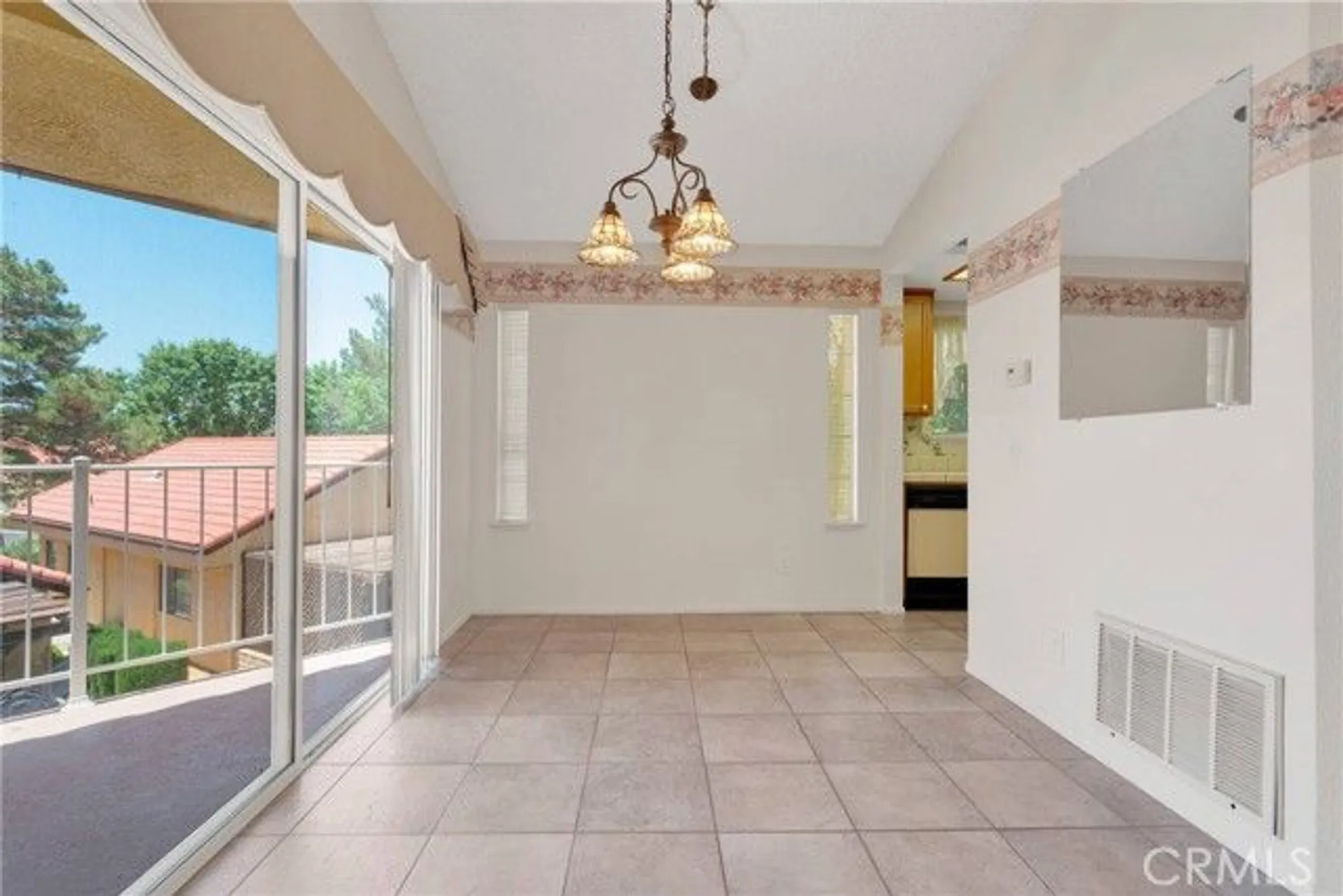 Property Slideshow image 8 of 39 | 19121 palo verde dr, Apple Valley, CA, 92308