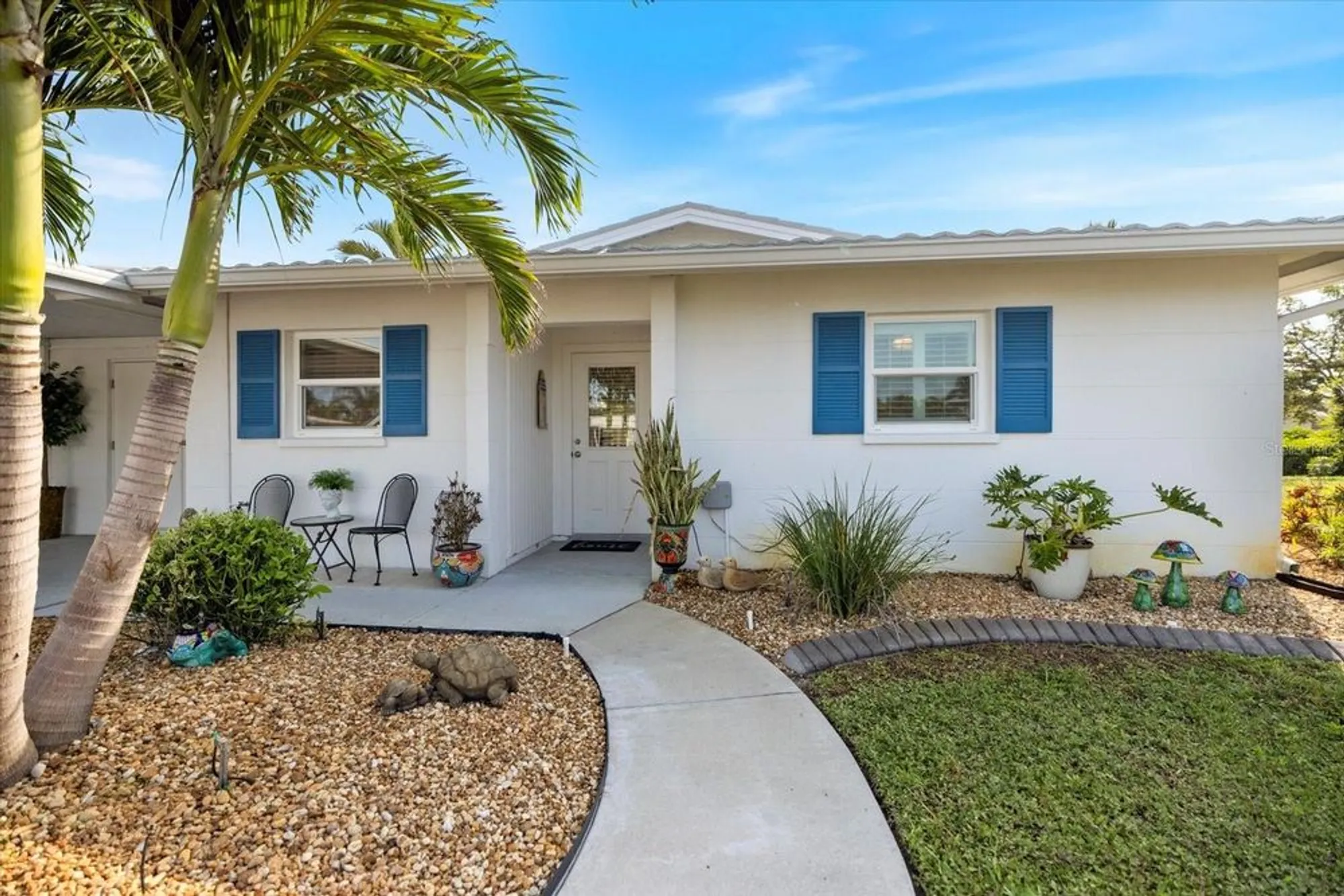 Property Slideshow image 6 of 47 | 107 clipper way # 107, Nokomis, FL, 34275