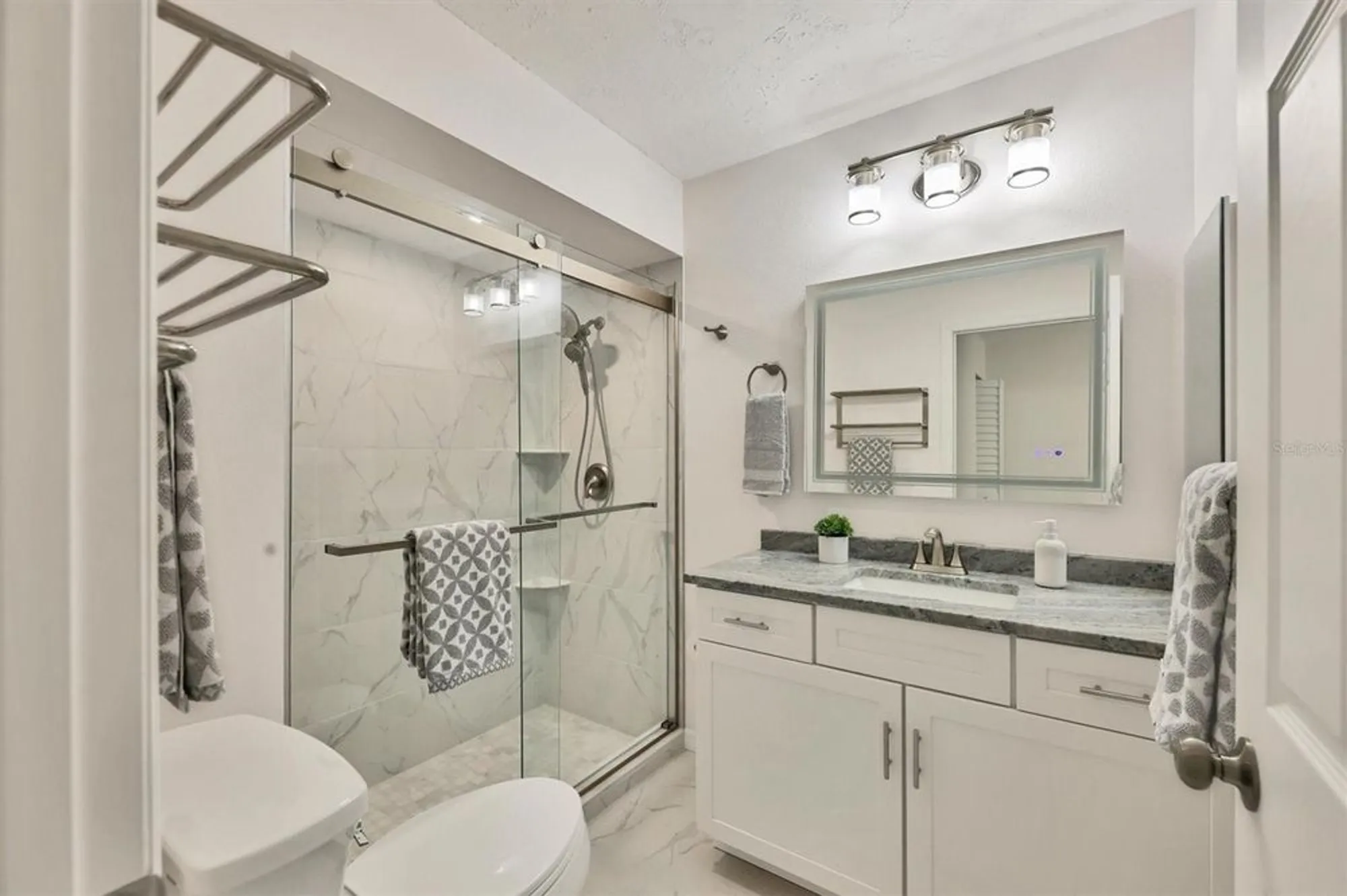 Property Slideshow image 37 of 78 | 4555 forest wood trl 23, Sarasota, FL, 34241