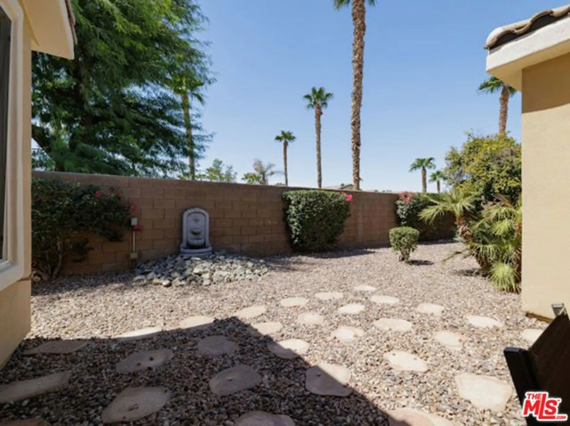 Property Slideshow image 31 of 38 | 81634 desert willow dr, La Quinta, CA, 92253