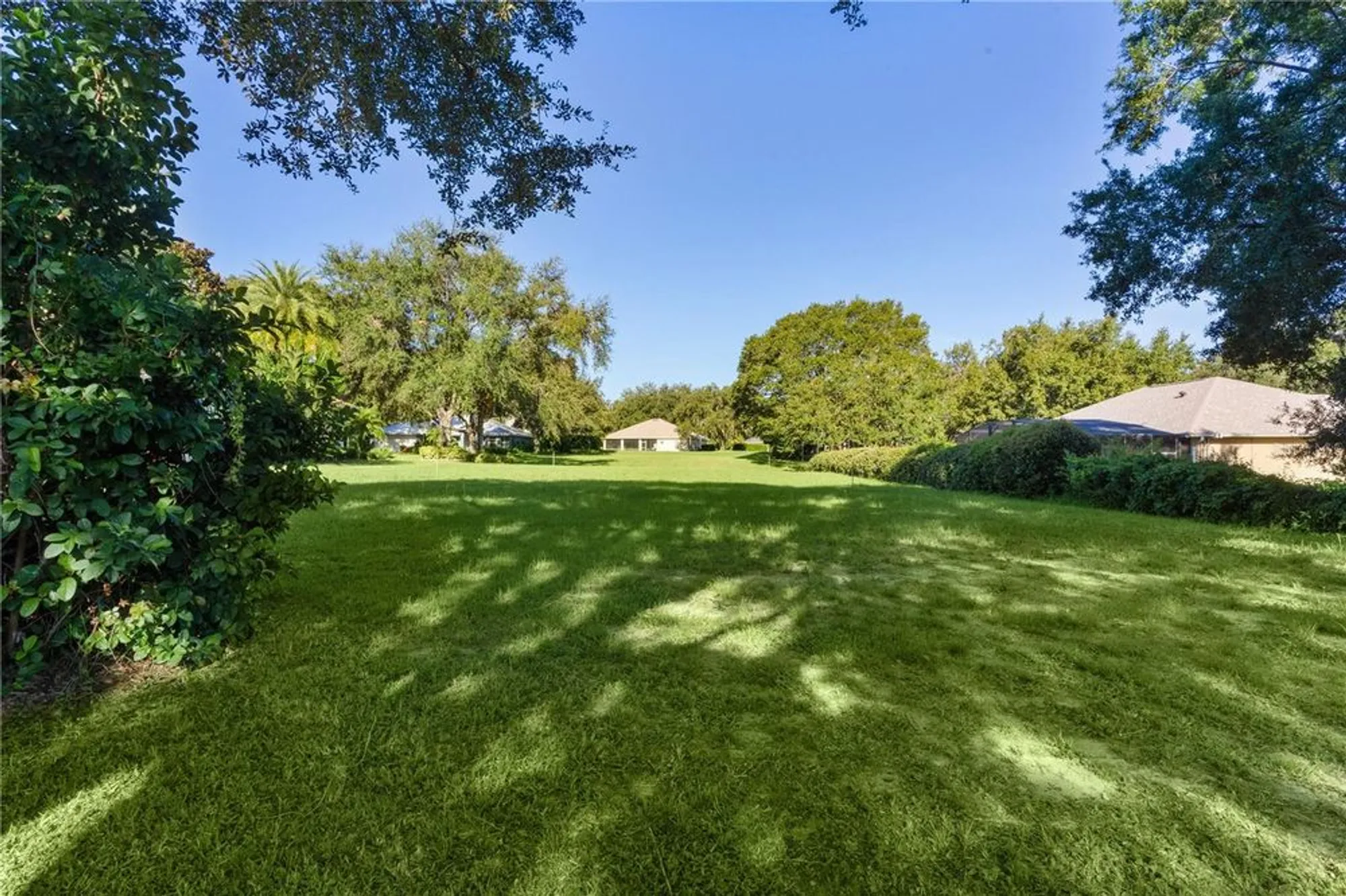 Property Slideshow image 10 of 86 | 5252 grove mnr, Lady Lake, FL, 32159