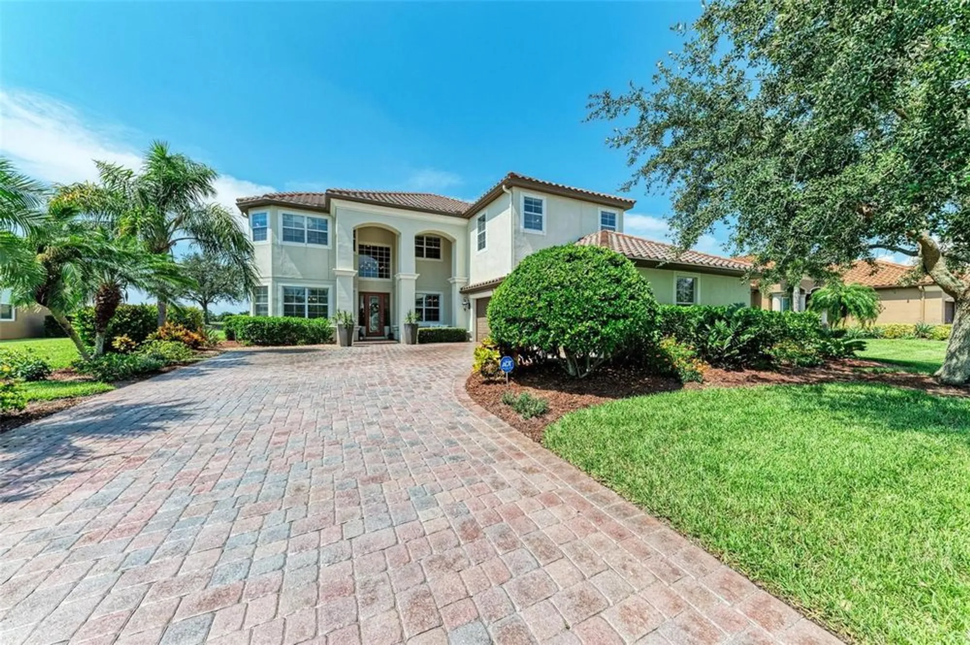 Property Slideshow image 2 of 94 | 7805 heritage grand pl, Bradenton, FL, 34212