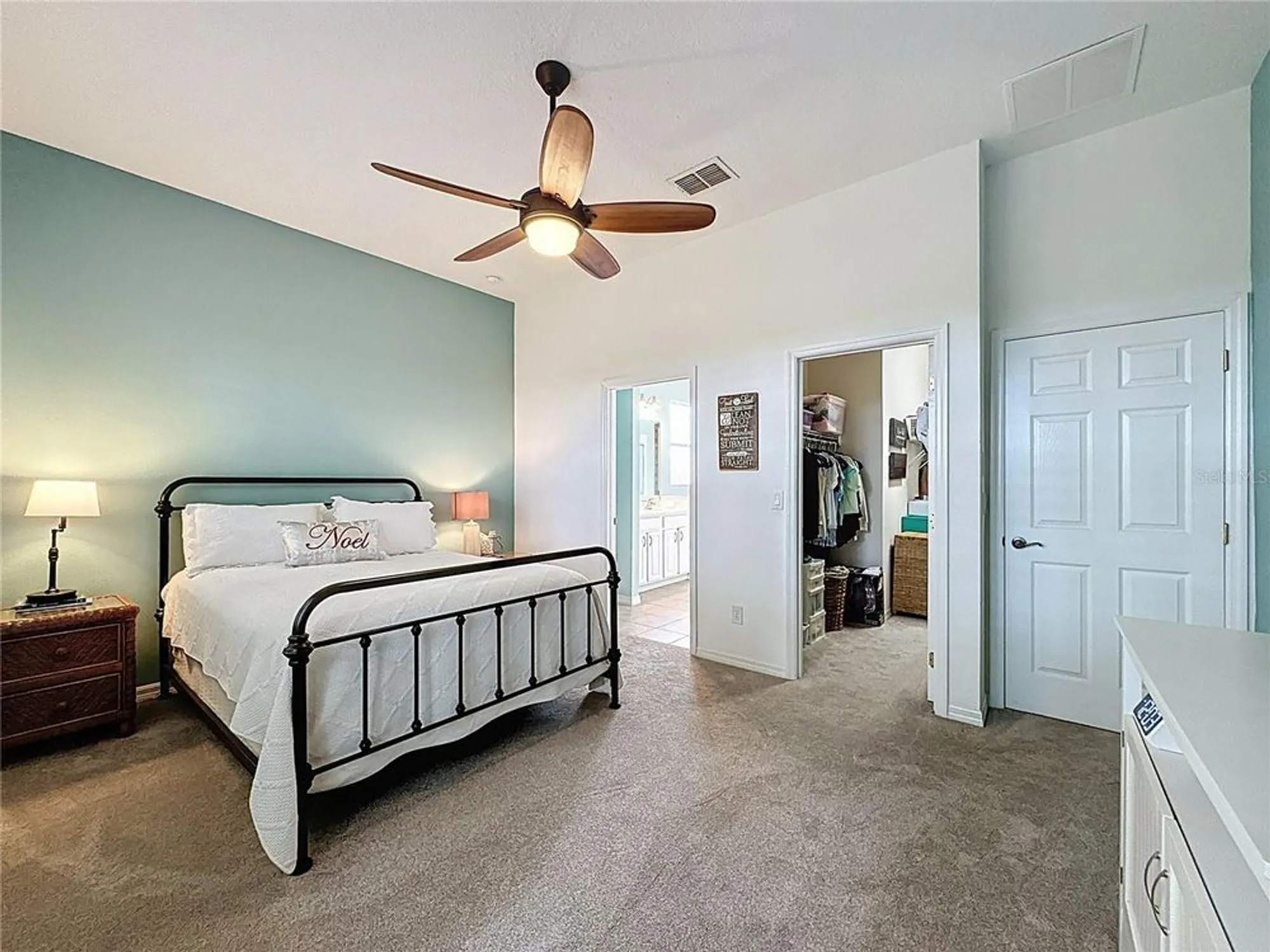 Property Slideshow image 37 of 78 | 135 crepe myrtle dr, Groveland, FL, 34736