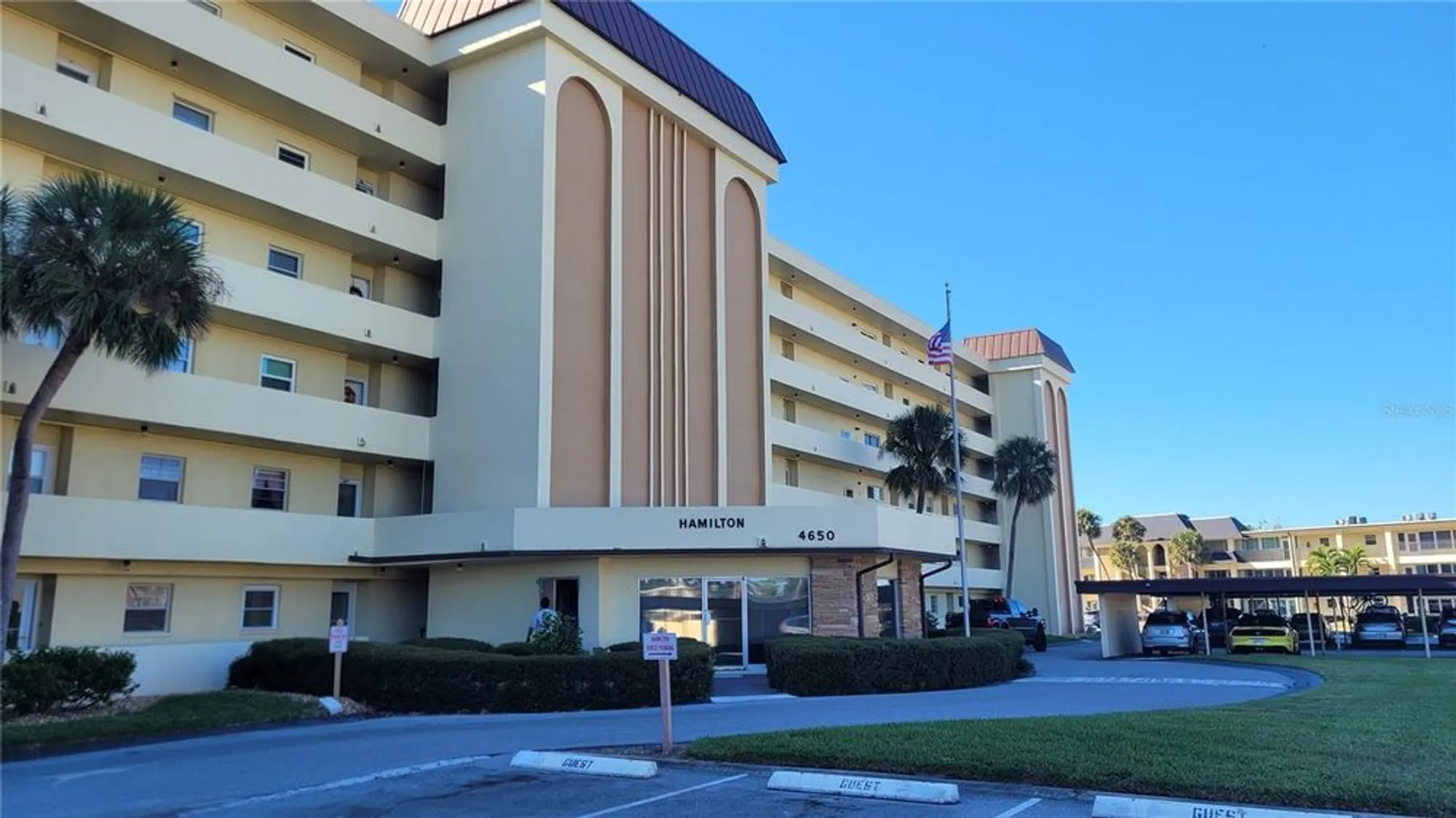 Property Slideshow image 1 of 32 | 4650 cove cir apt 111, St Petersburg, FL, 33708