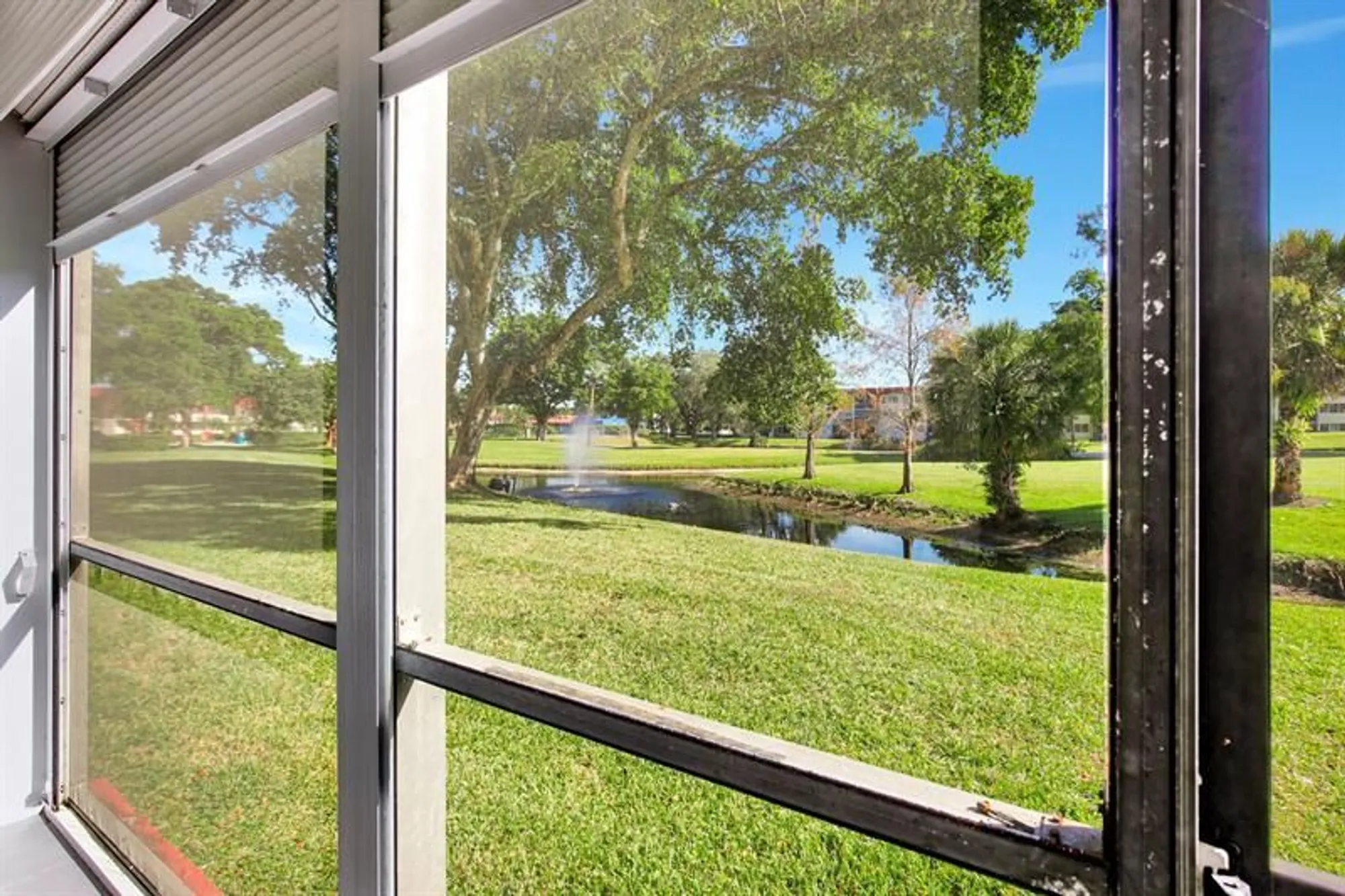 Property Slideshow image 10 of 17 | 700 s hollybrook dr apt 104, Pembroke Pines, FL, 33025