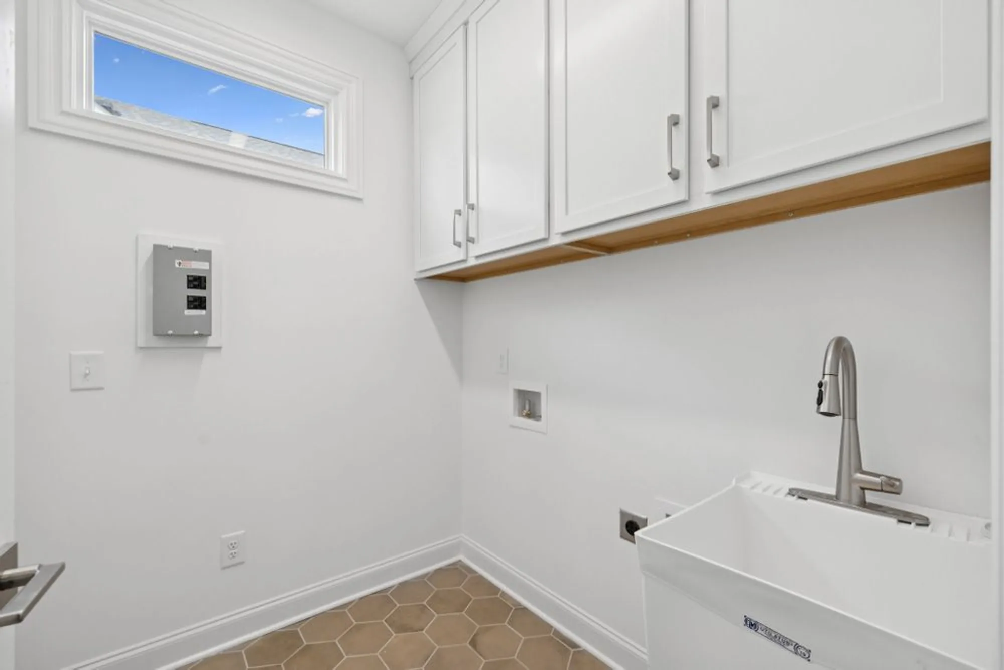 Property Slideshow image 18 of 69 | 504 restoration dr, Smyrna, TN, 37167