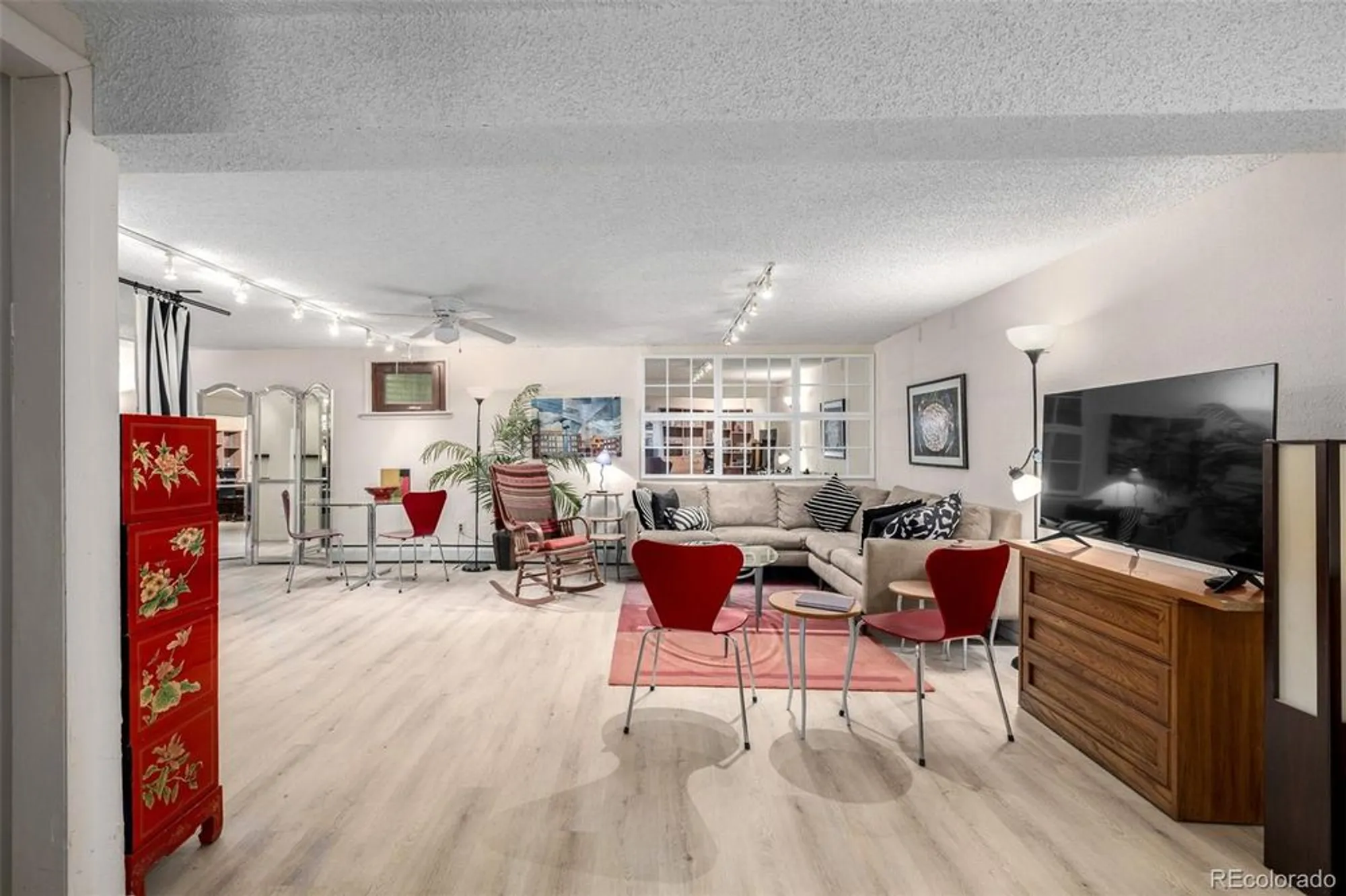 Property Slideshow image 24 of 46 | 7466 w cedar cir, Lakewood, CO, 80226