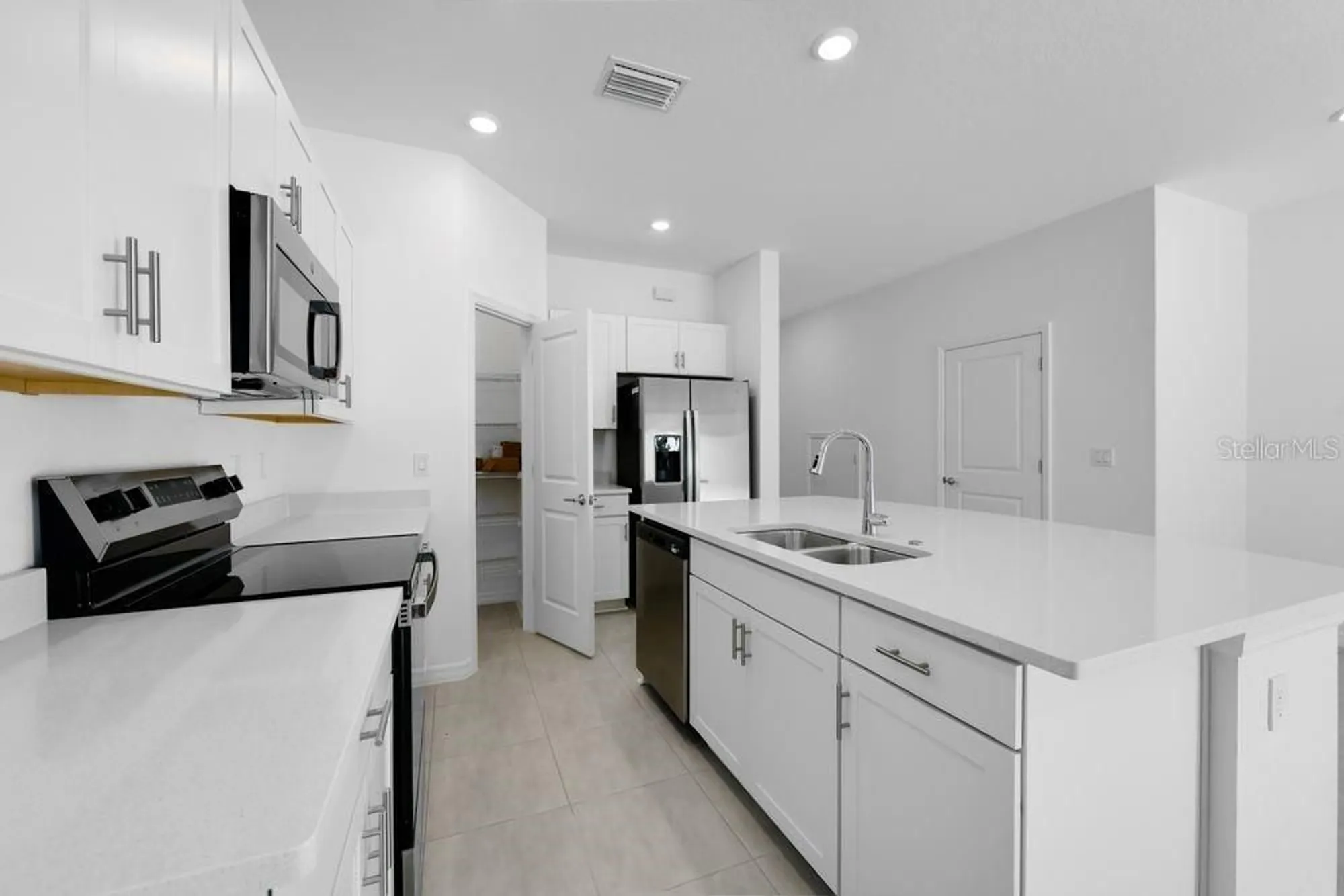 Property Slideshow image 5 of 40 | 15148 cuzcorro ct, Nokomis, FL, 34275