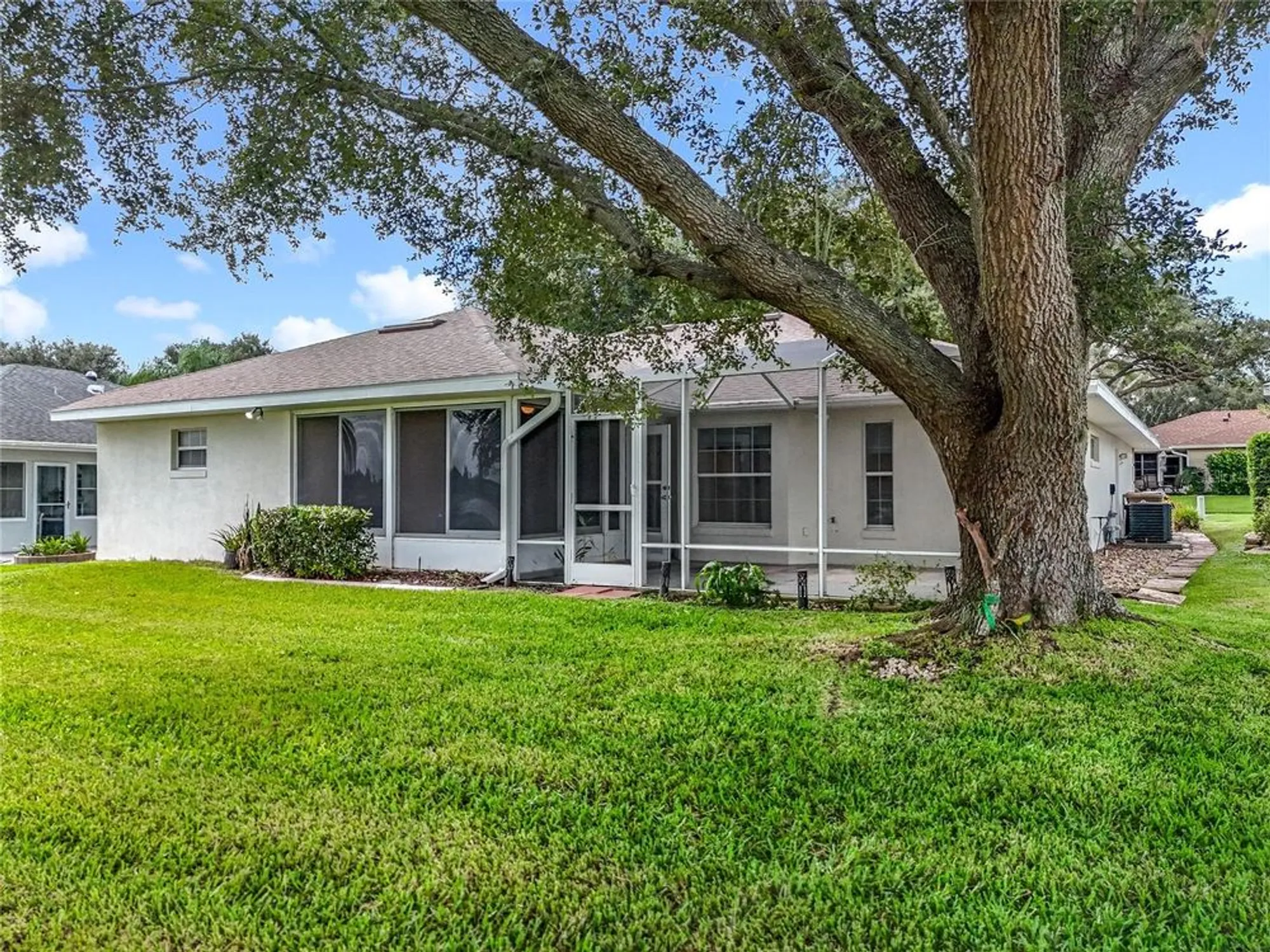 Property Slideshow image 44 of 63 | 5518 queen victoria dr, Leesburg, FL, 34748