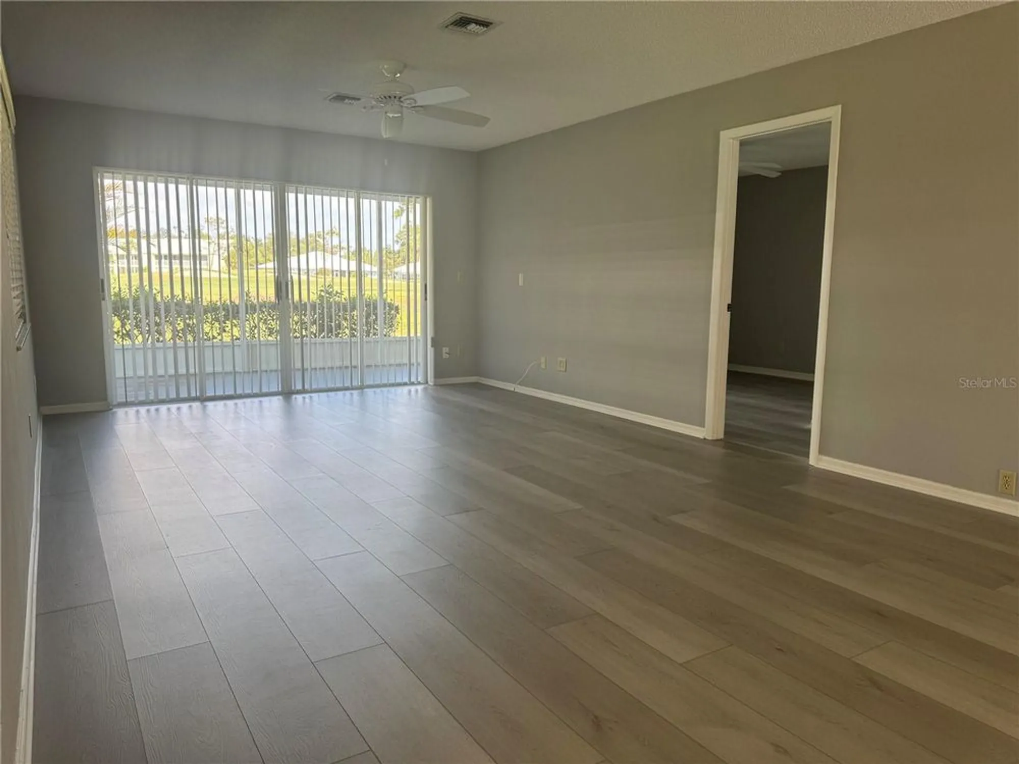 Property Slideshow image 11 of 39 | 266 cerromar way 55, Venice, FL, 34293