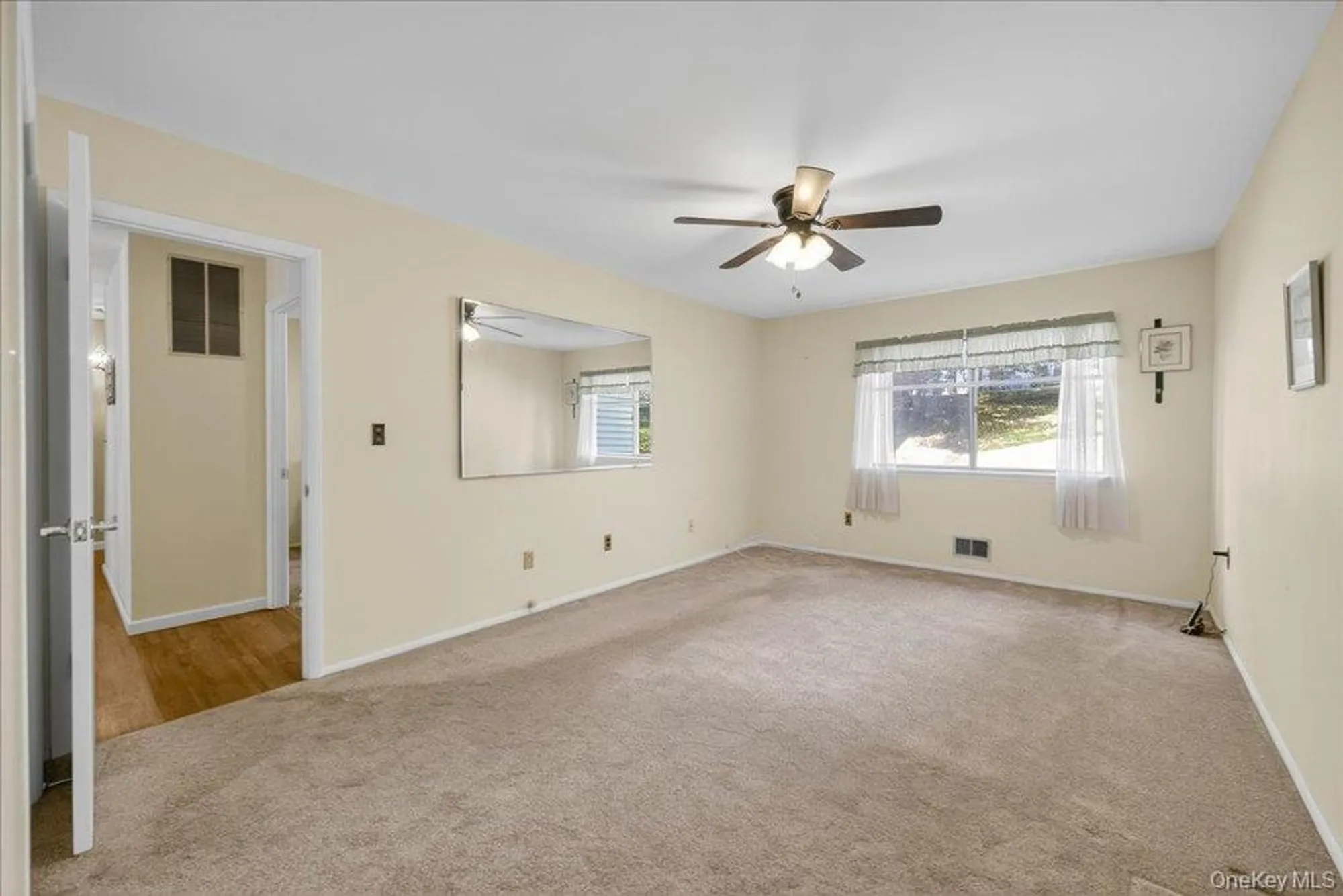 Property Slideshow image 24 of 44 | 129c columbia ct, Yorktown Heights, NY, 10598