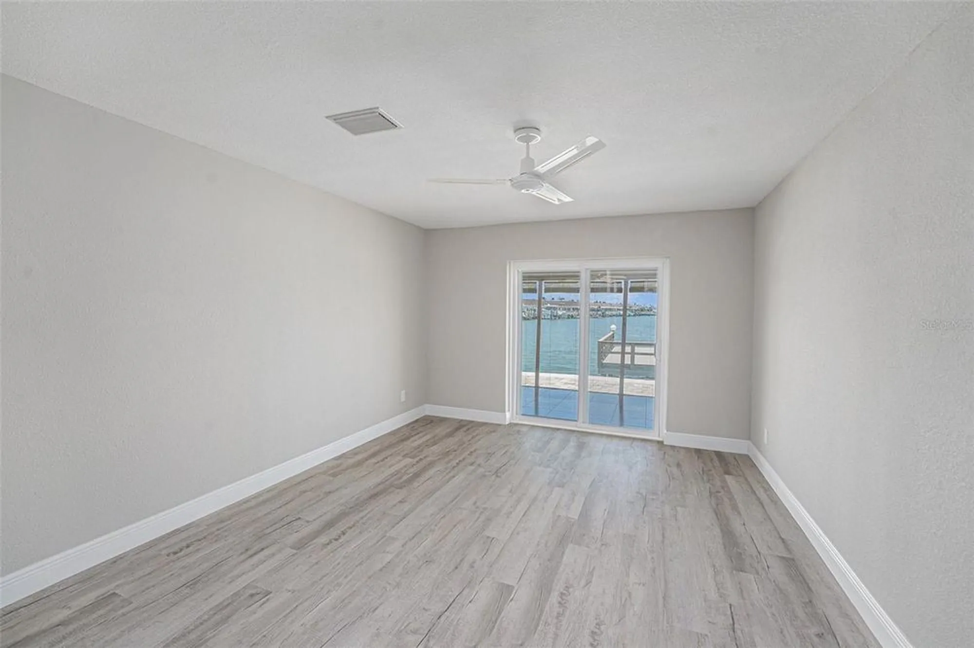Property Slideshow image 17 of 34 | 384 boca ciega point blvd, Saint Petersburg, FL, 33708