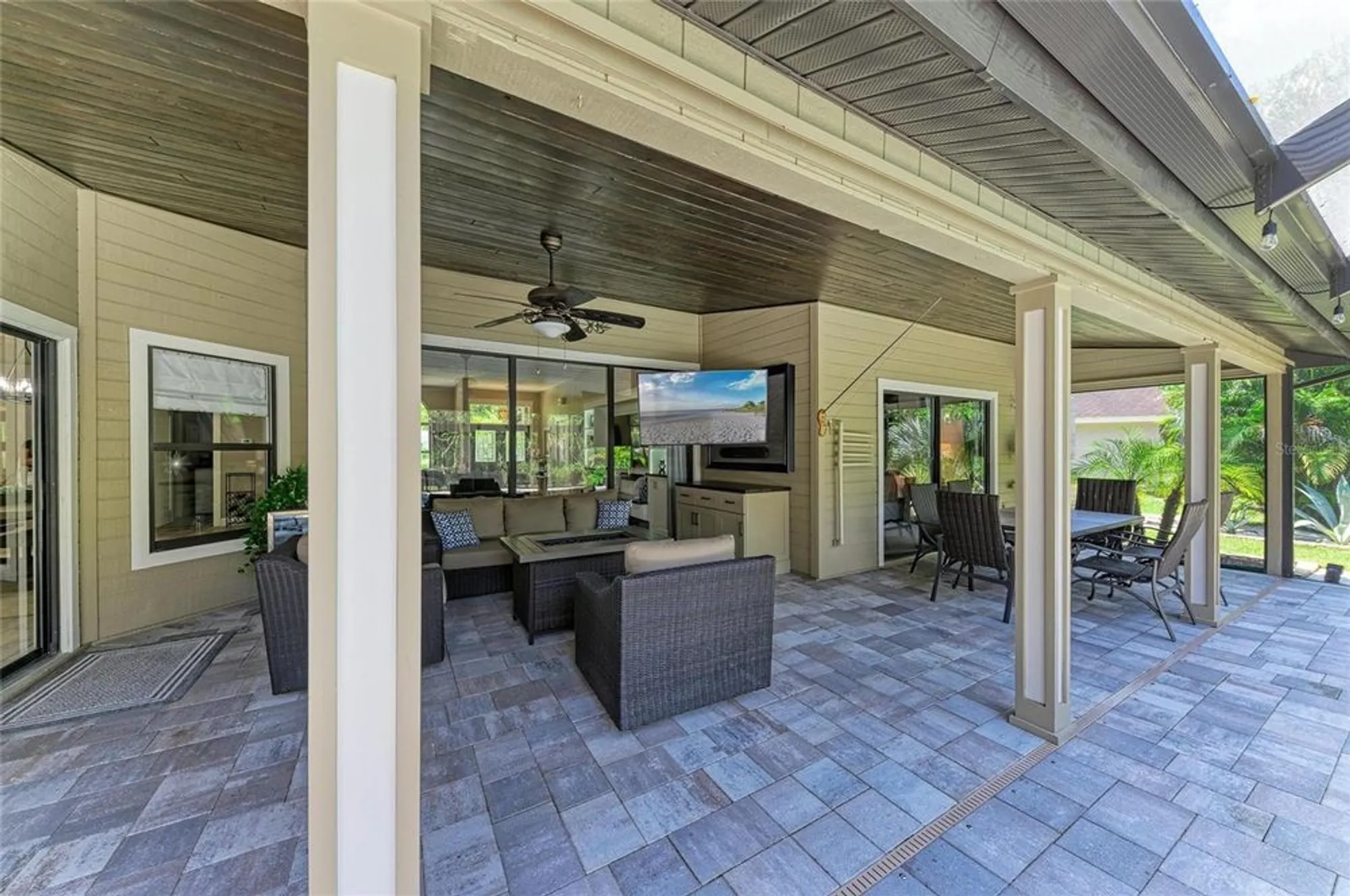 Property Slideshow image 52 of 69 | 8416 palm lakes ct, Sarasota, FL, 34243