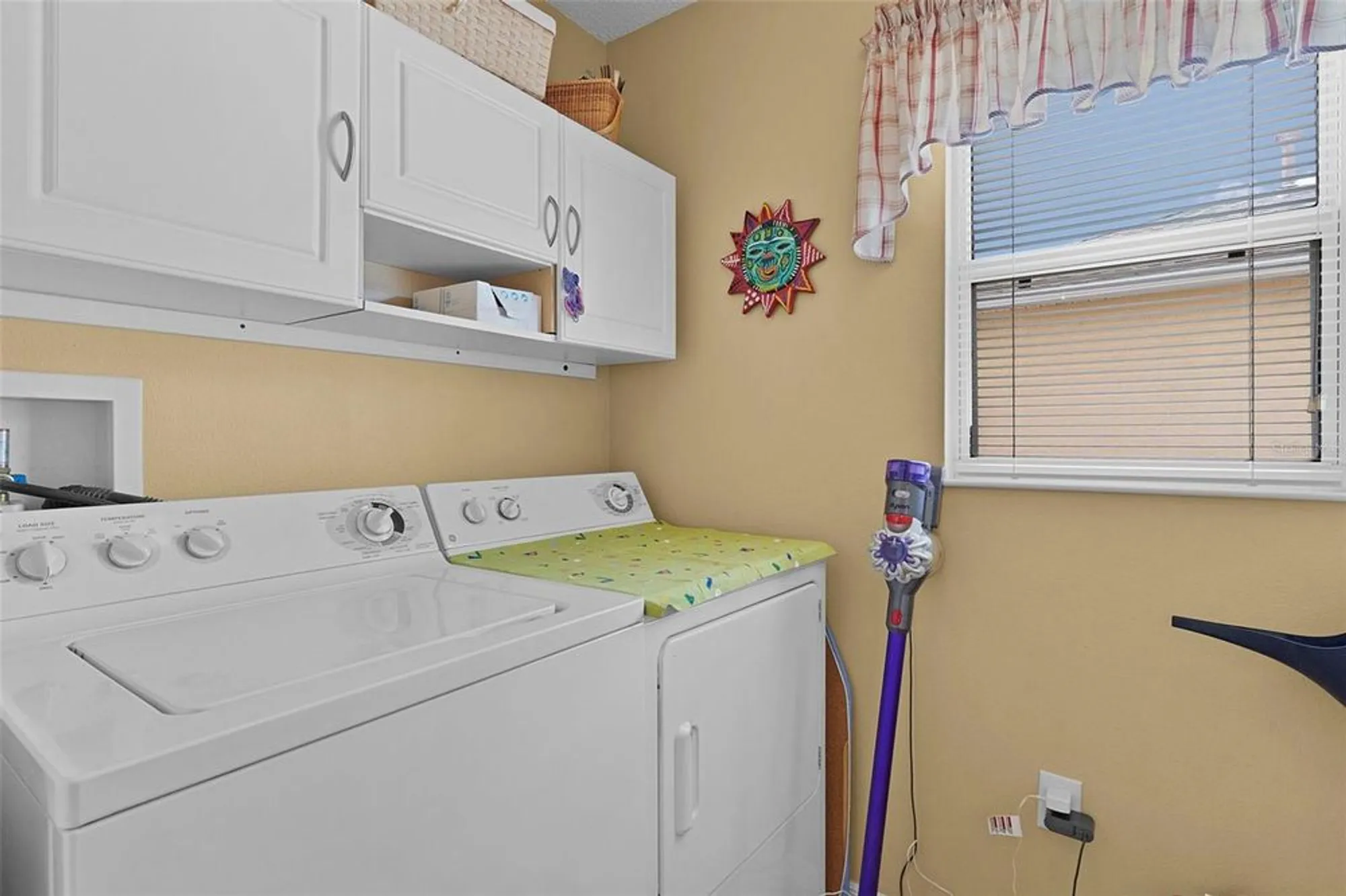 Property Slideshow image 19 of 36 | 1537 barnwell pl, The Villages, FL, 32162