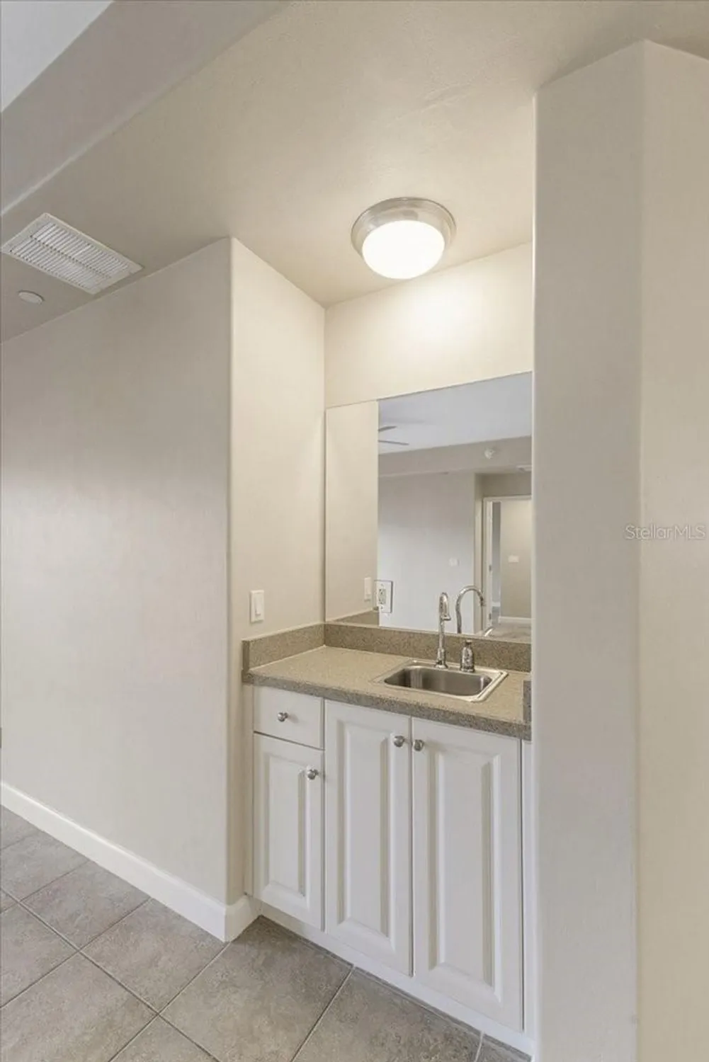 Property Slideshow image 12 of 47 | 424 luna bella ln 432, New Smyrna Beach, FL, 32168