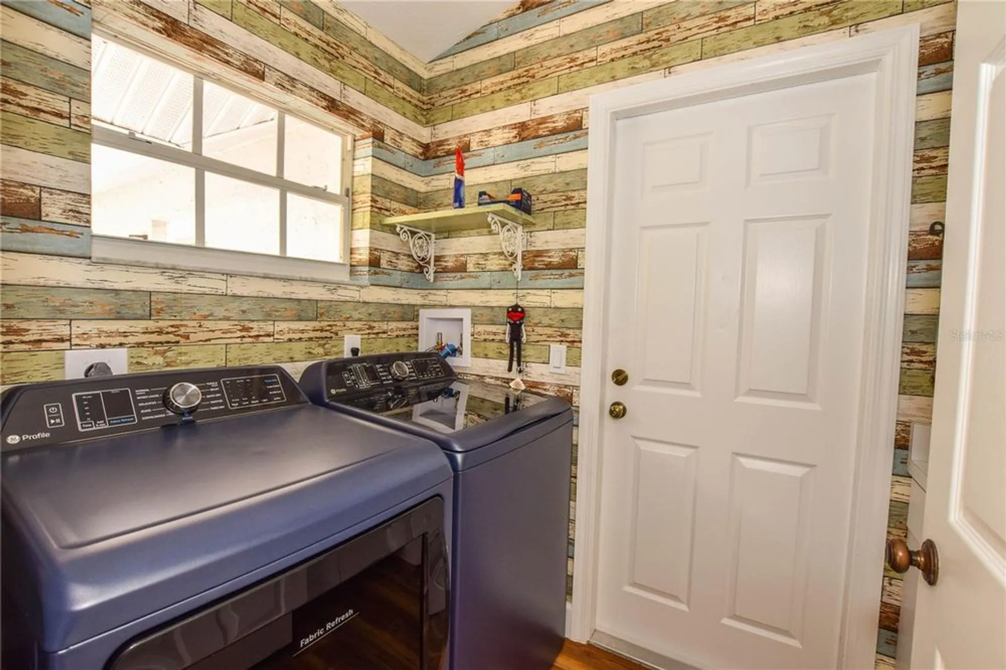 Property Slideshow image 42 of 66 | 404 cardiff rd 17, Venice, FL, 34293