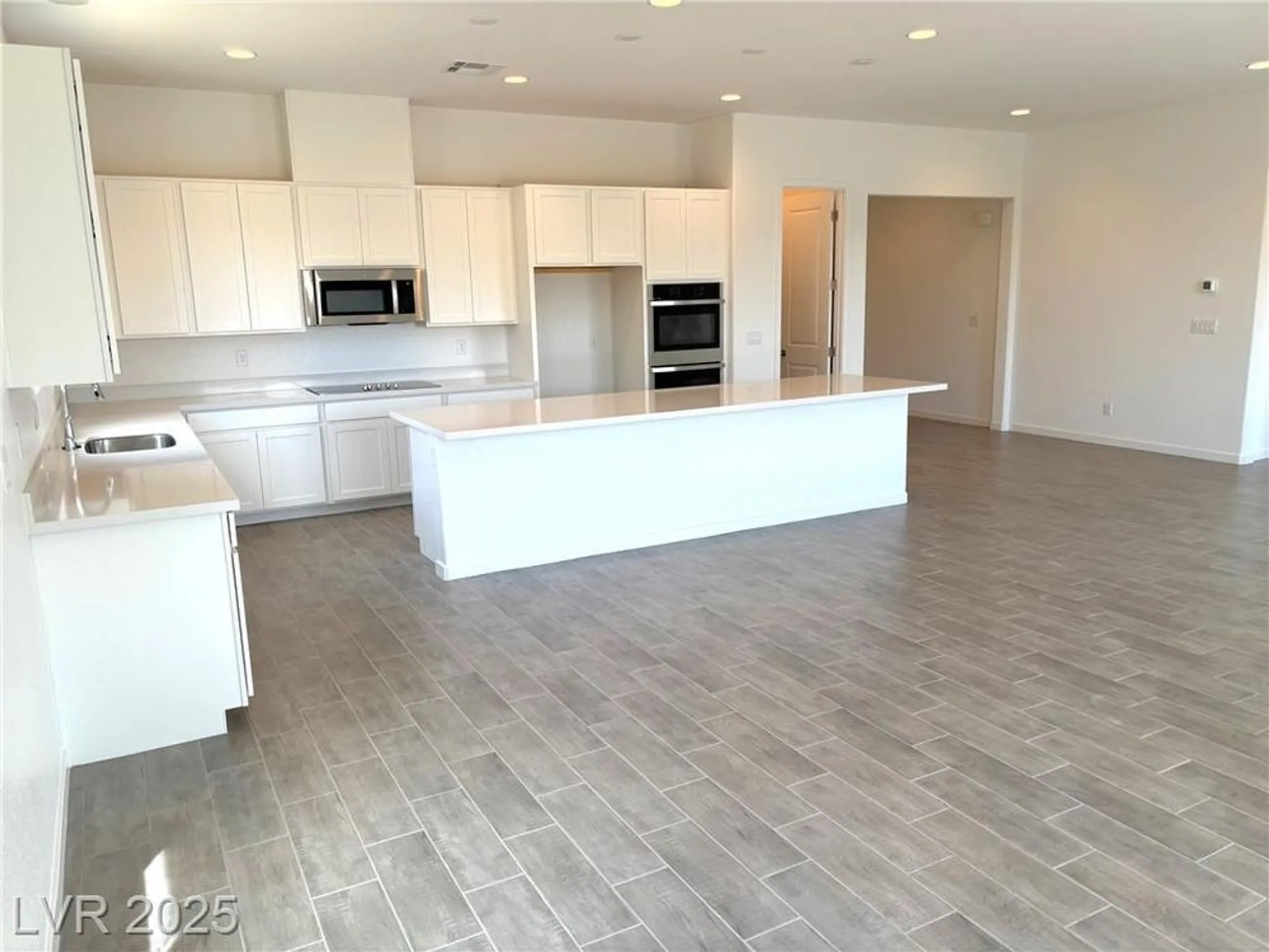 Property Slideshow image 18 of 28 | 5753 e badlands ln, Pahrump, NV, 89061