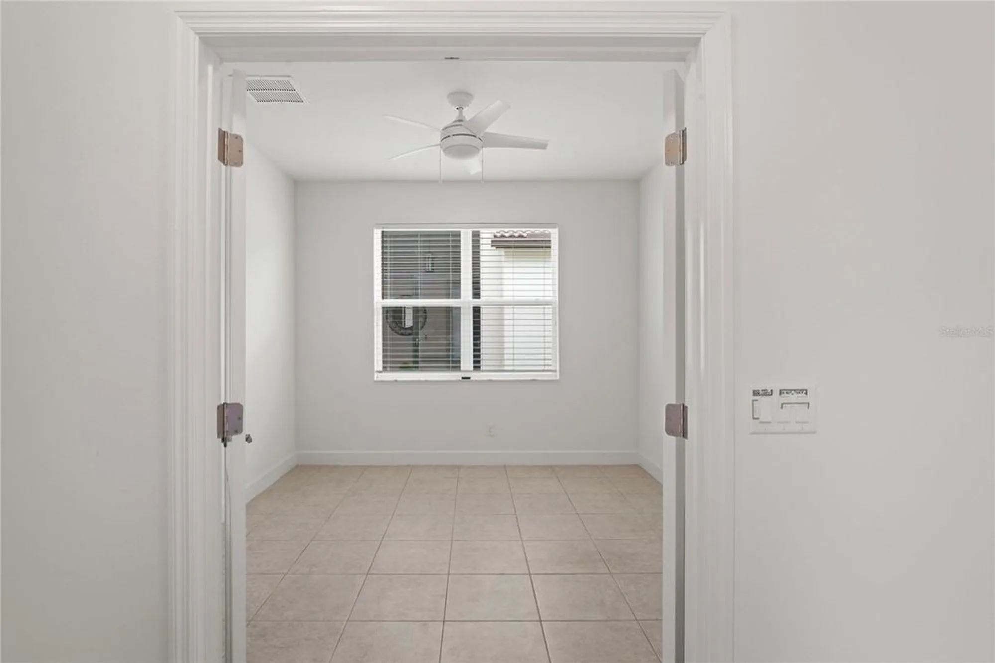 Property Slideshow image 35 of 61 | 4906 avila lakes dr, Wimauma, FL, 33598