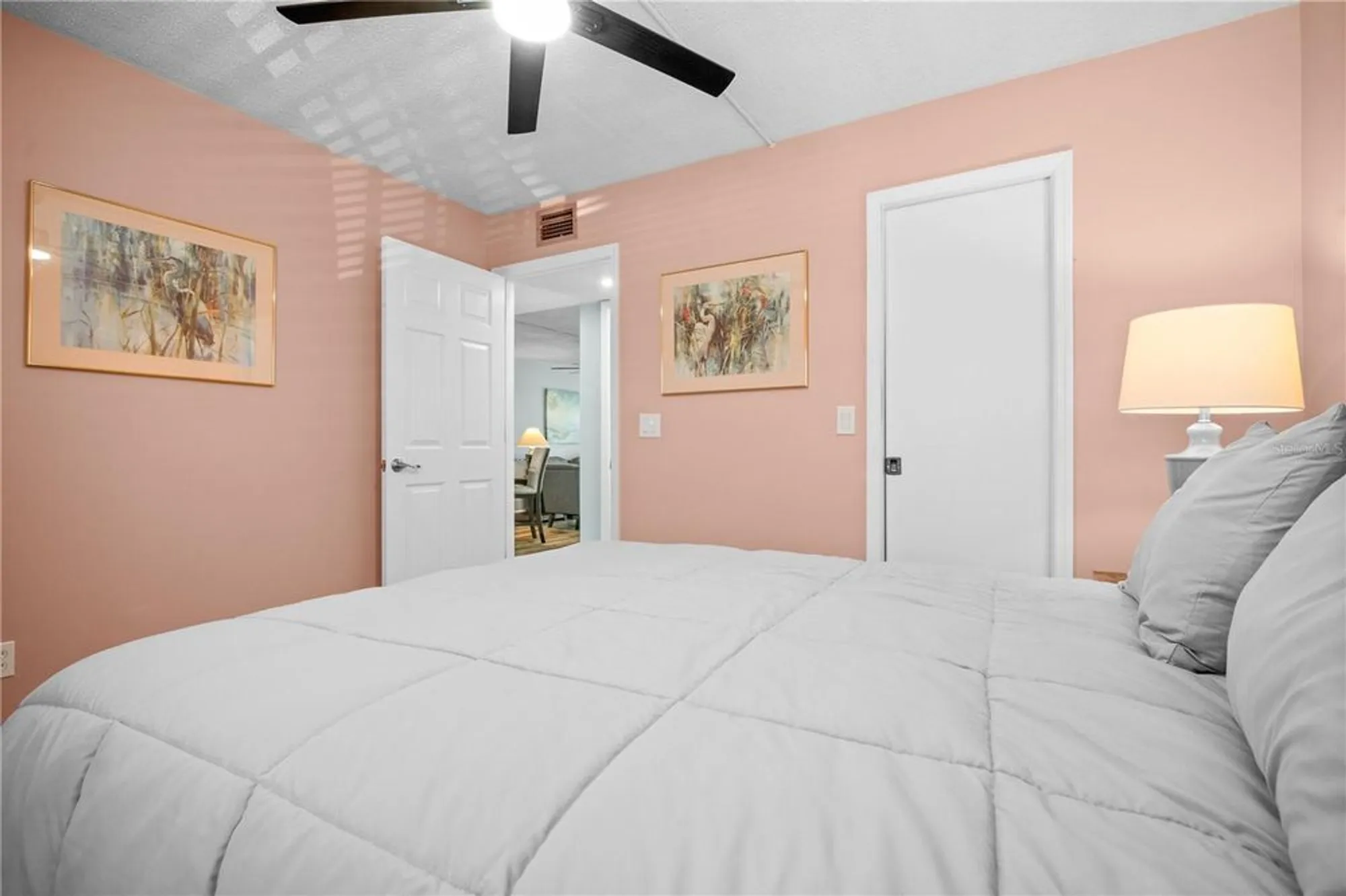 Property Slideshow image 16 of 34 | 14130 rosemary ln 5209, Largo, FL, 33774