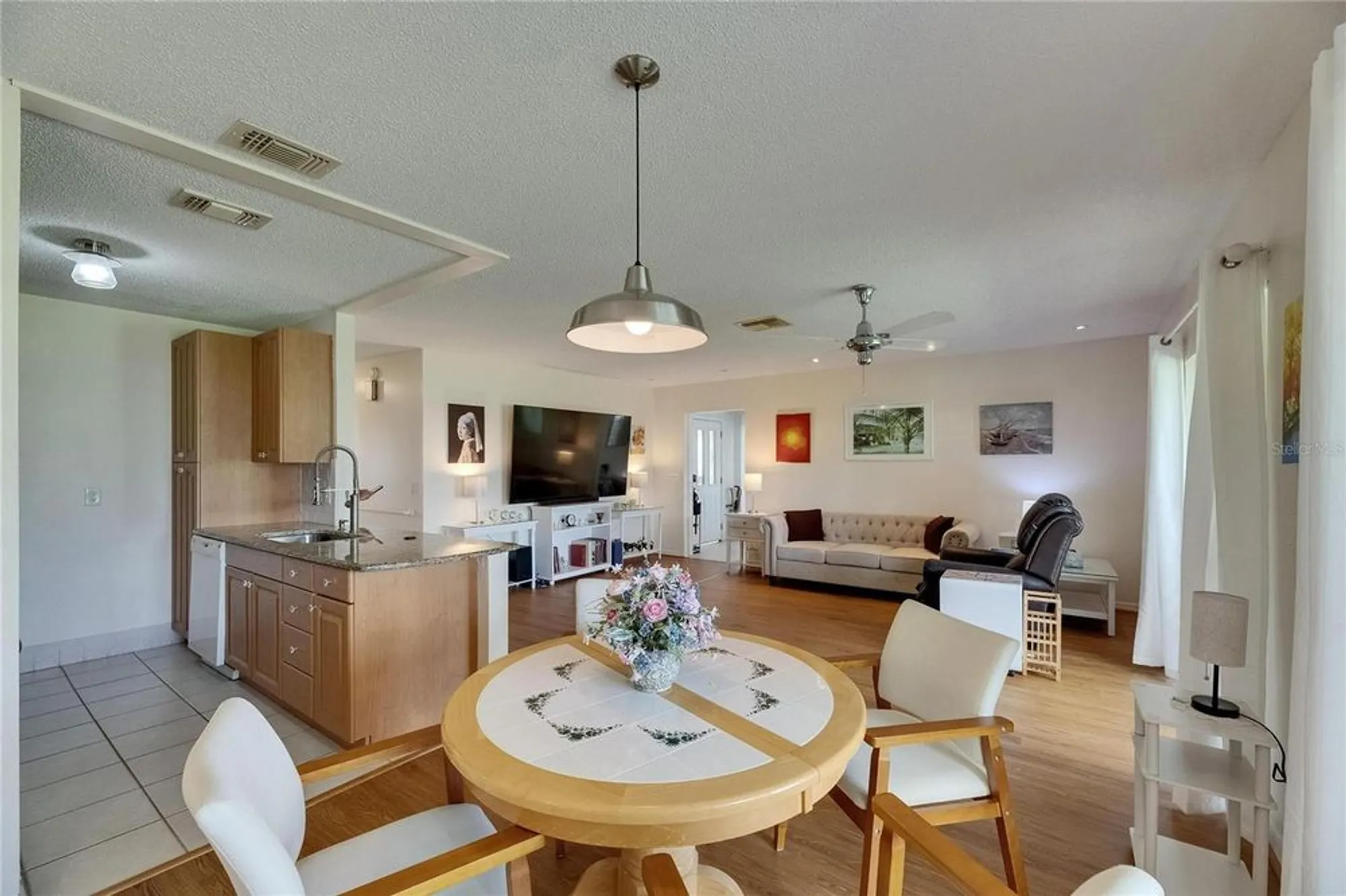 Property Slideshow image 16 of 41 | 123 glendower cir # 123, Sun City Center, FL, 33573