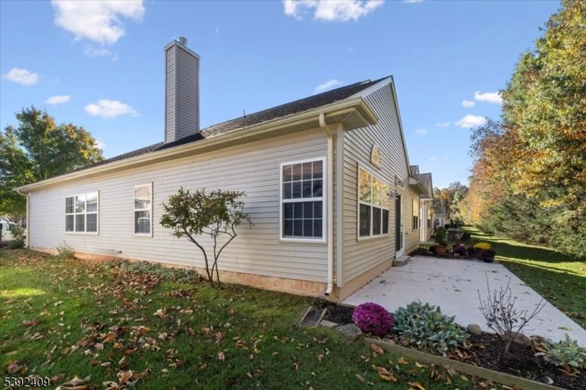 Property Slideshow image 23 of 37 | 29 daulton dr, Somerset, NJ, 08873