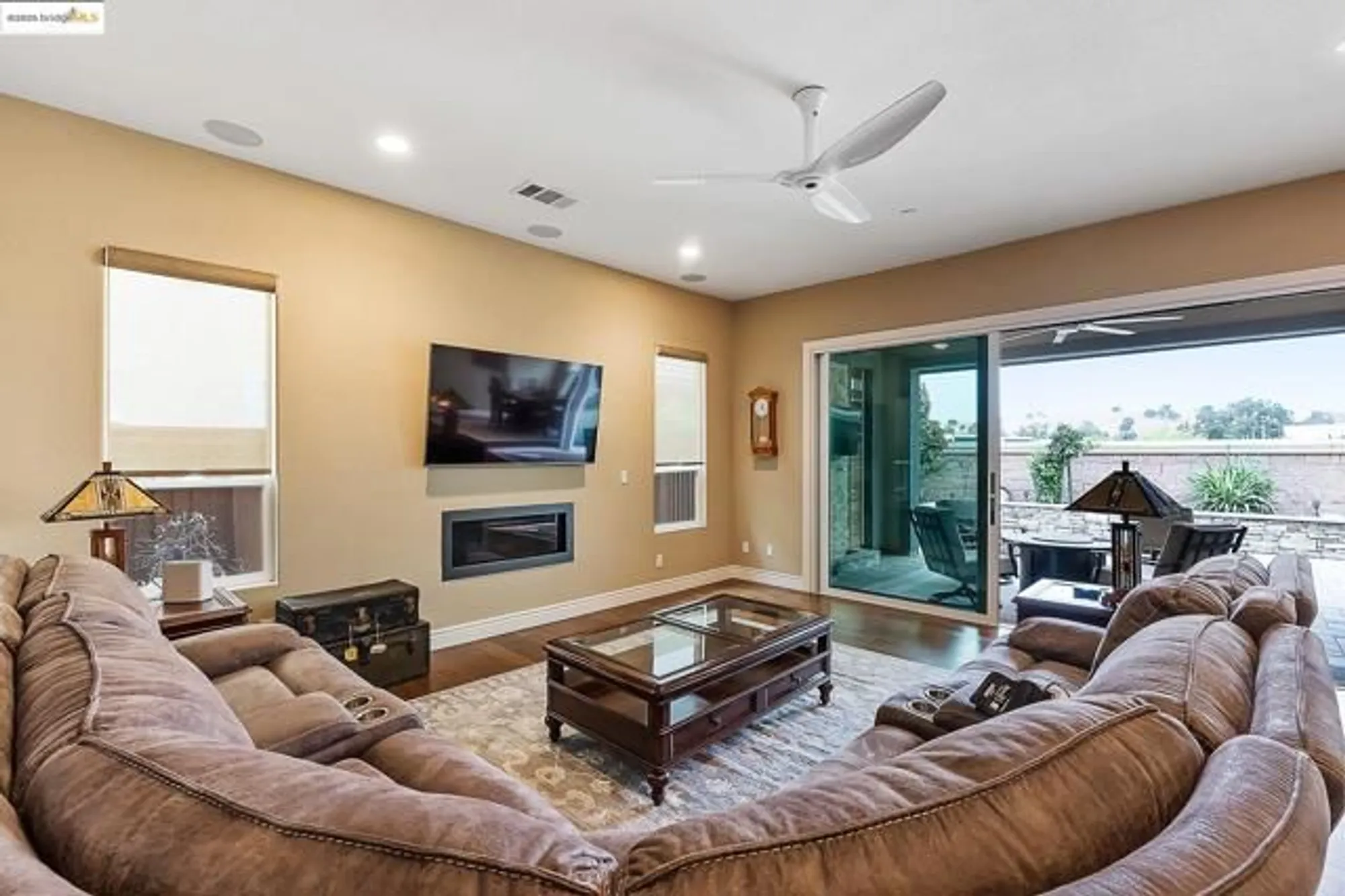 Property Slideshow image 14 of 60 | 1994 corsica way, Brentwood, CA, 94513