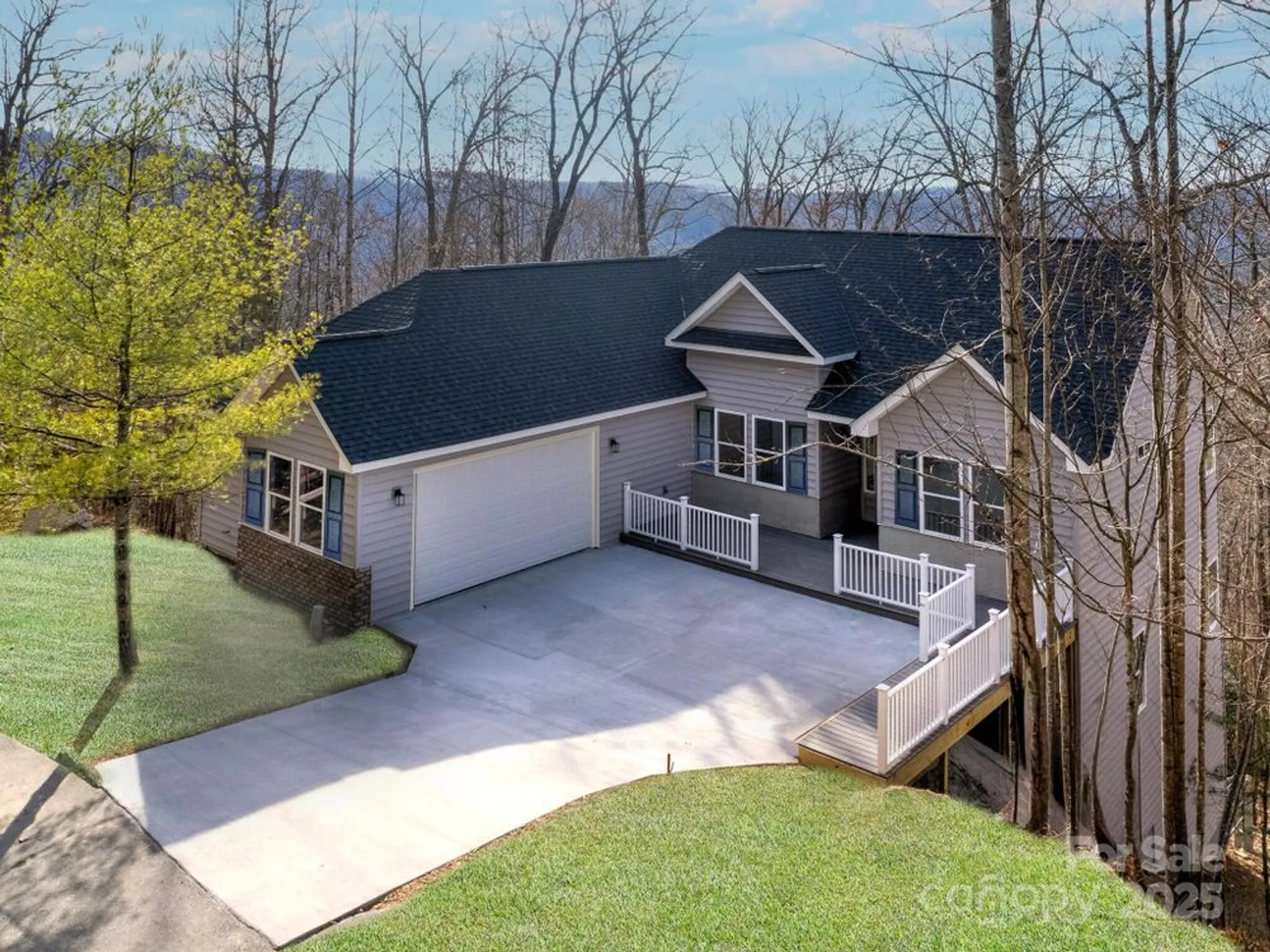 Property Slideshow image 1 of 21 | 296 carriage summitt way, Hendersonville, NC, 28791